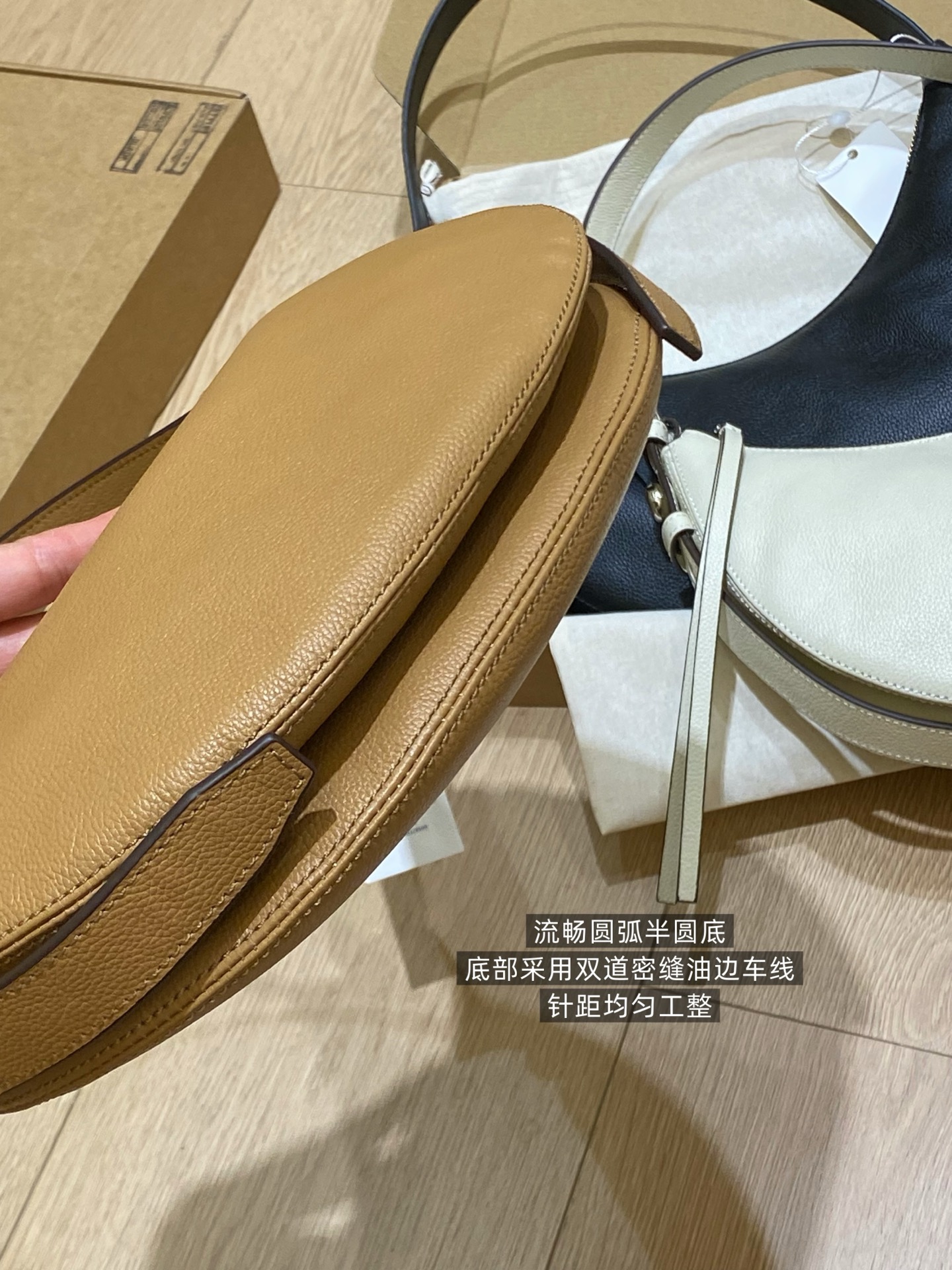 Brunello Cucinelli Classic Luxury Handbag Shoulder Crossbody Bag