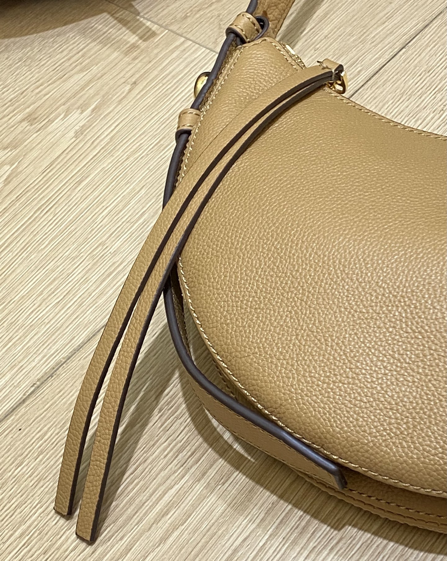 Versace Classic Handcrafted Luxury Leather Shoulder Bag Ref.1D99D5E8 5
