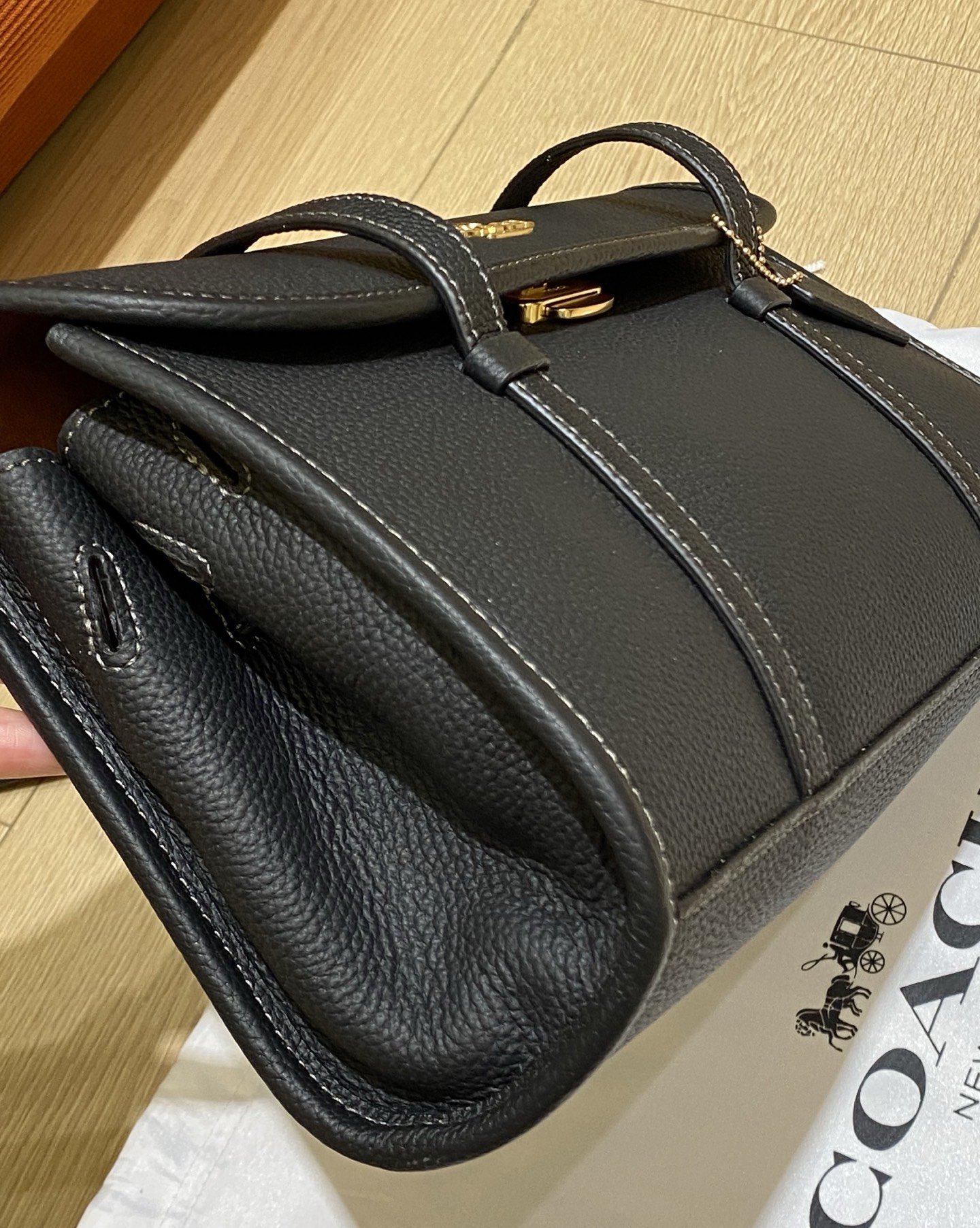 华伦天奴 Valentino 高定典藏名品高定成衣时装外套连衣裙衬衫T恤 #CD1A78F7 3