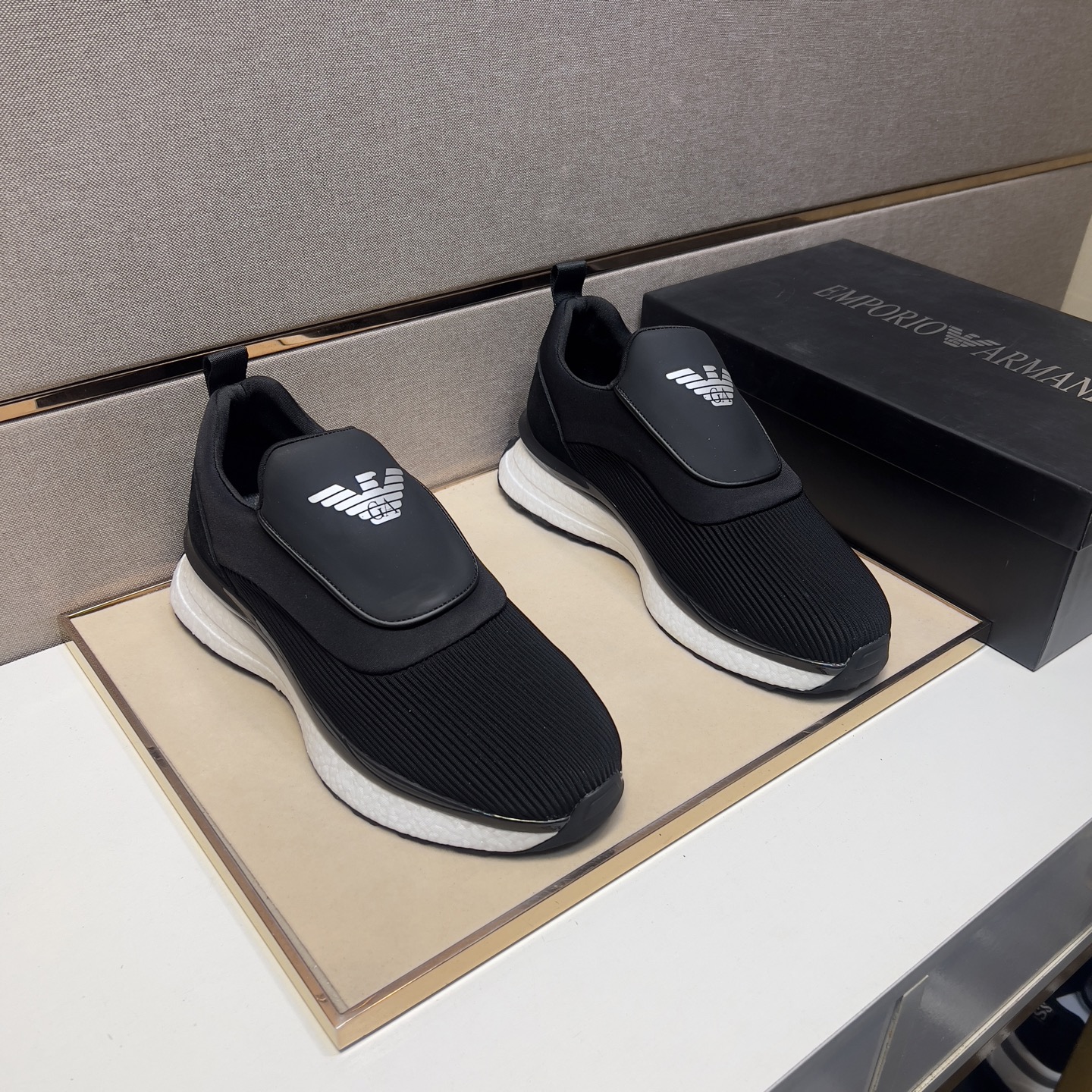 NO:274096,[Ama~] Men's casual shoes are available simultaneously in 2025z cabinet. Size: 38-44# The uppers of 3 colors are made of multi-material spliced ​​mesh, which is comfortable and breathable. The original sole is comfortable and wear-resistant. The real shot is even better.19860909【阿玛～】男士休闲鞋 2025z柜同步发售 码数:38-44# 3个颜色鞋面选用多材质拼接网布内里,舒适透气,鞋底原版舒适耐磨大底,实物拍摄实物更赞,,Men's shoes