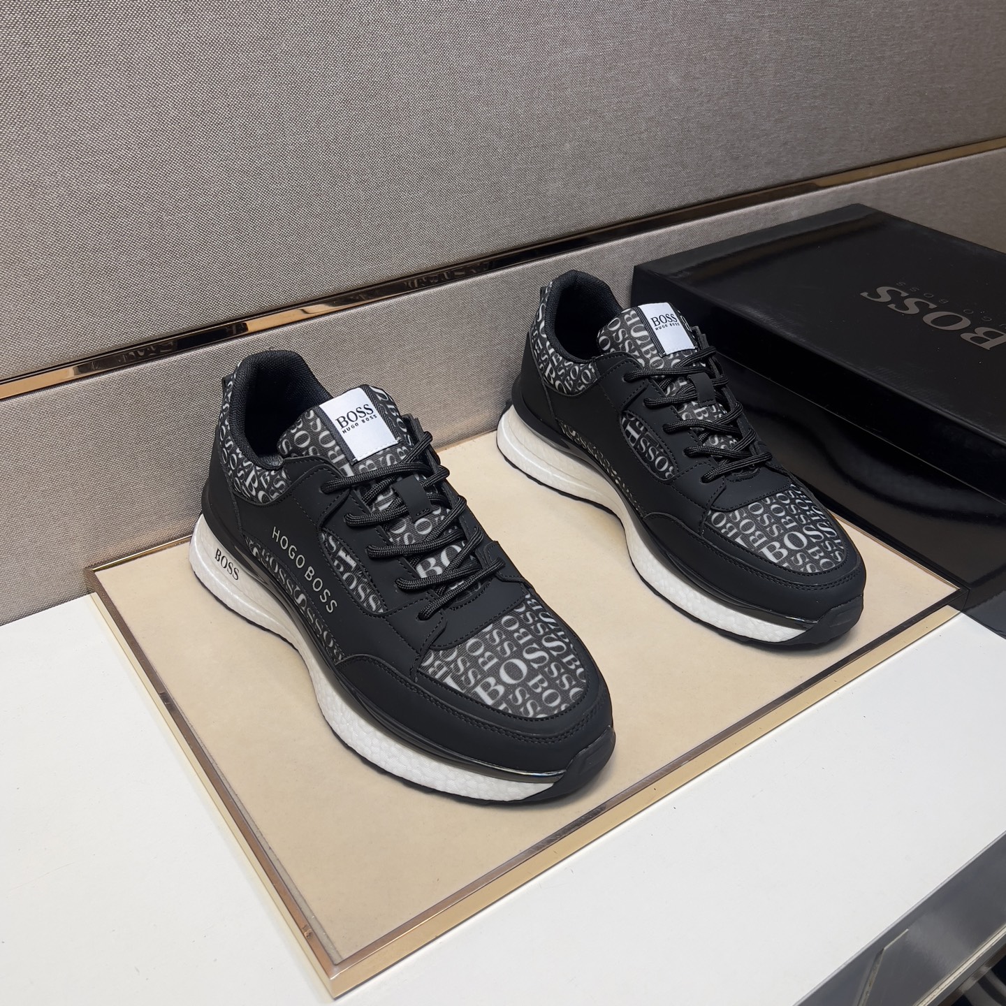 NO:274098,【BO～】Men's casual shoes are available simultaneously in 2025z cabinet. Number of sizes: 38-44# The 3-color uppers are made of multi-material spliced ​​mesh fabric inner lining, comfortable and breathable, the original sole is comfortable and wear-resistant, and the real shot is even better.19860909【BO～】男士休闲鞋 2025z柜同步发售 码数:38-44# 3个颜色鞋面选用多材质拼接网布内里,舒适透气,鞋底原版舒适耐磨大底,实物拍摄实物更赞,,Men's shoes