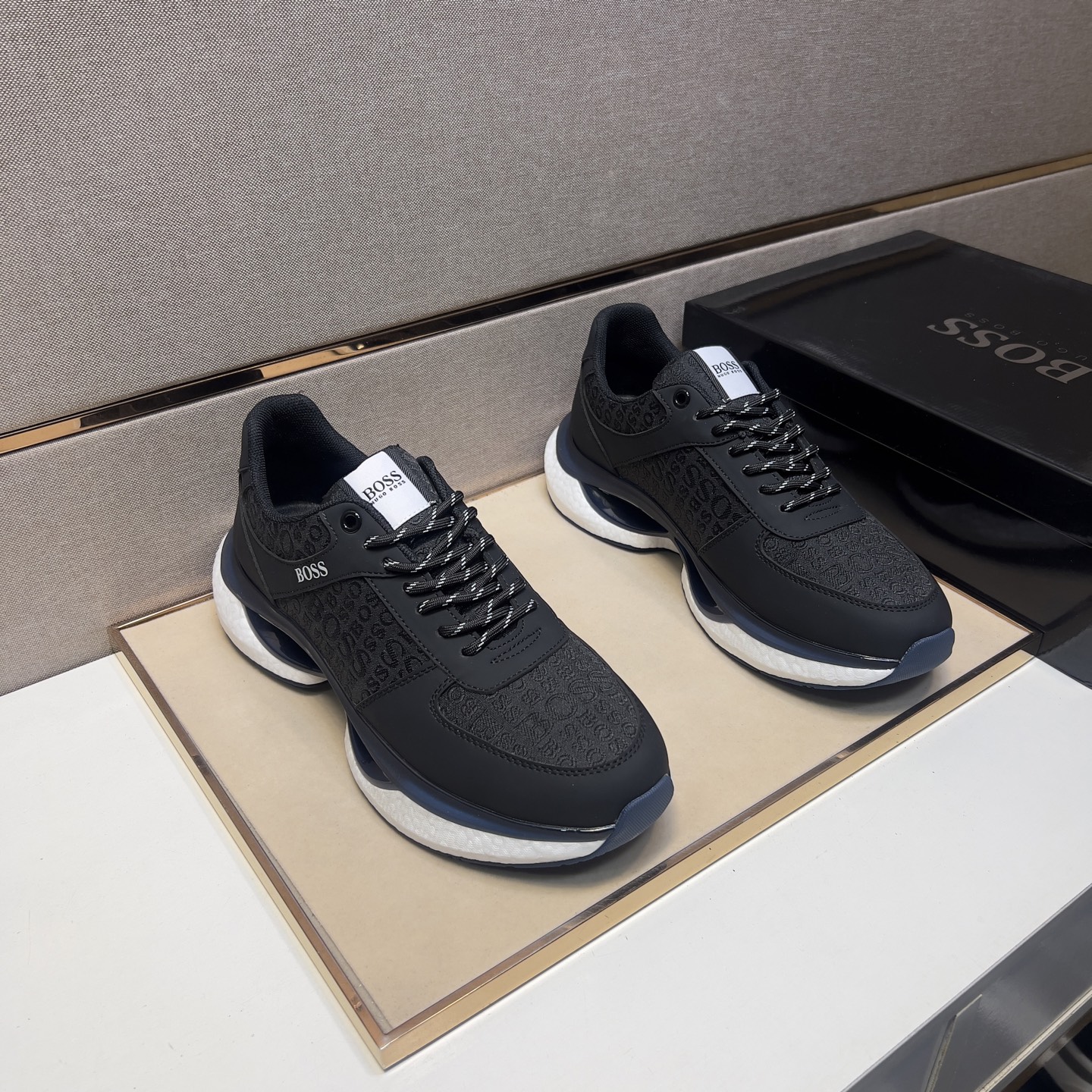 NO:274100,【BO～】Men's casual shoes are available simultaneously in 2025z cabinet. Size: 38-44# The uppers of the two colors are made of multi-material spliced ​​mesh, which is comfortable and breathable. The original sole is comfortable and wear-resistant. The real shot is even better.19860909【BO～】男士休闲鞋 2025z柜同步发售 码数:38-44# 2个颜色鞋面选用多材质拼接网布内里,舒适透气,鞋底原版舒适耐磨大底,实物拍摄实物更赞,,Men's shoes