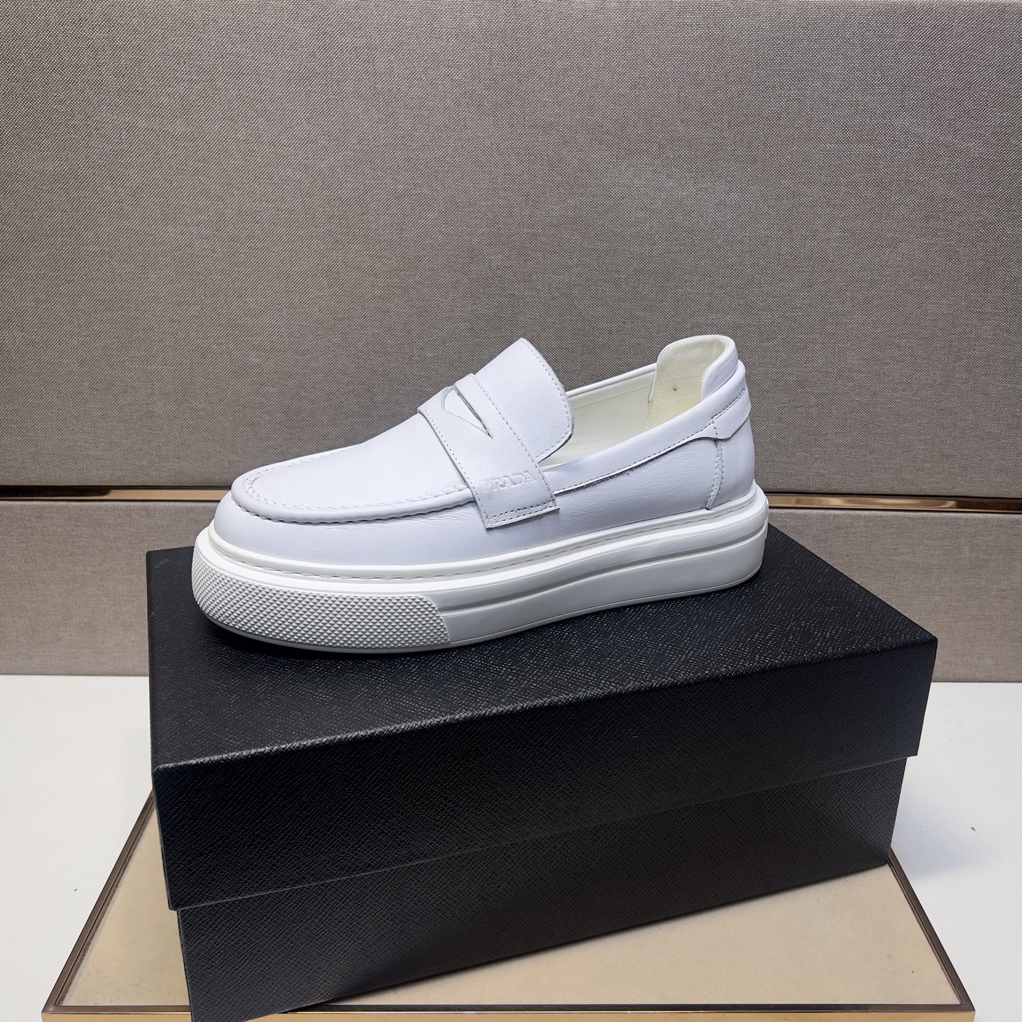 Prada Men's Leather Loafers - Comfortable, Breathable, and Durable Design 5 i1742575861971 1092 0 3