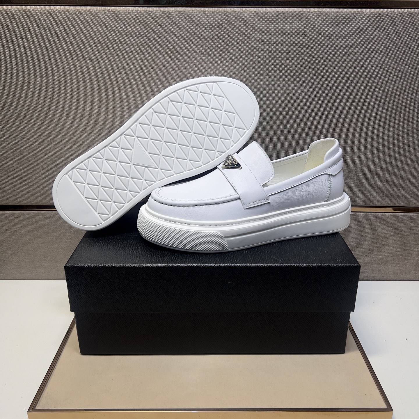 Prada Men's Leather Loafers - Comfortable, Breathable Casual Shoes 9 i1742576022455 2402 0 7