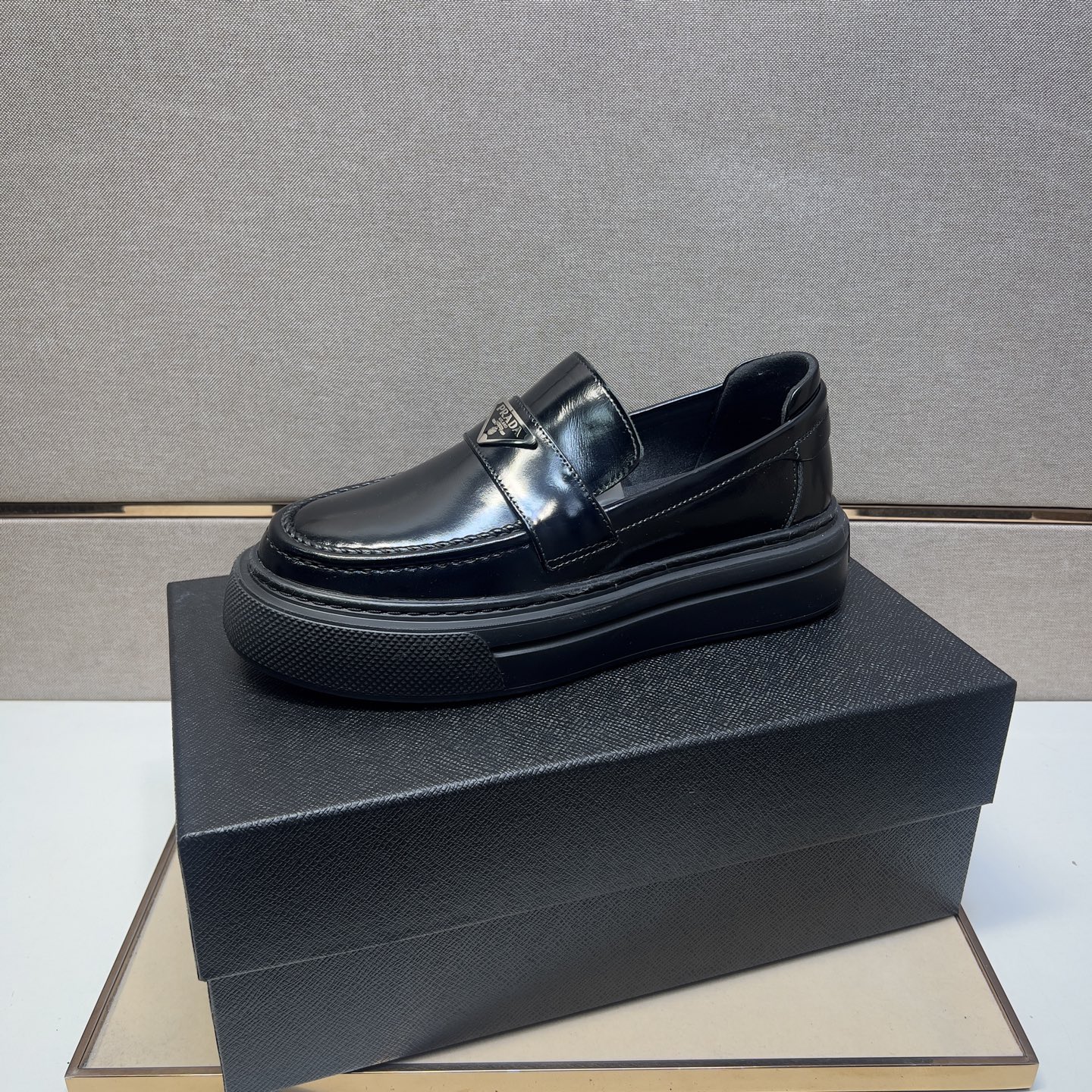Prada Men's Leather Loafers with Chunky Sole - Stylish & Comfortable 5 i1742576034205 2506 0 3