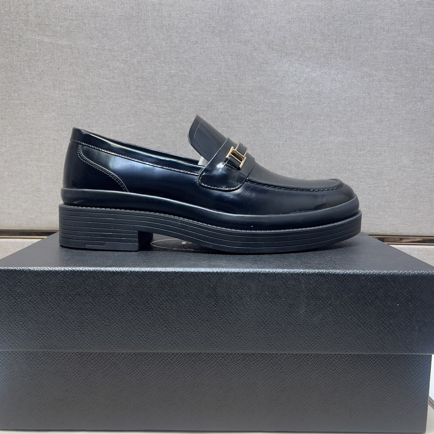 Prada Men's Leather Loafers - Classic Style, Comfortable Fit, Sizes 38-44 4 i1742749472894 6737 0 2