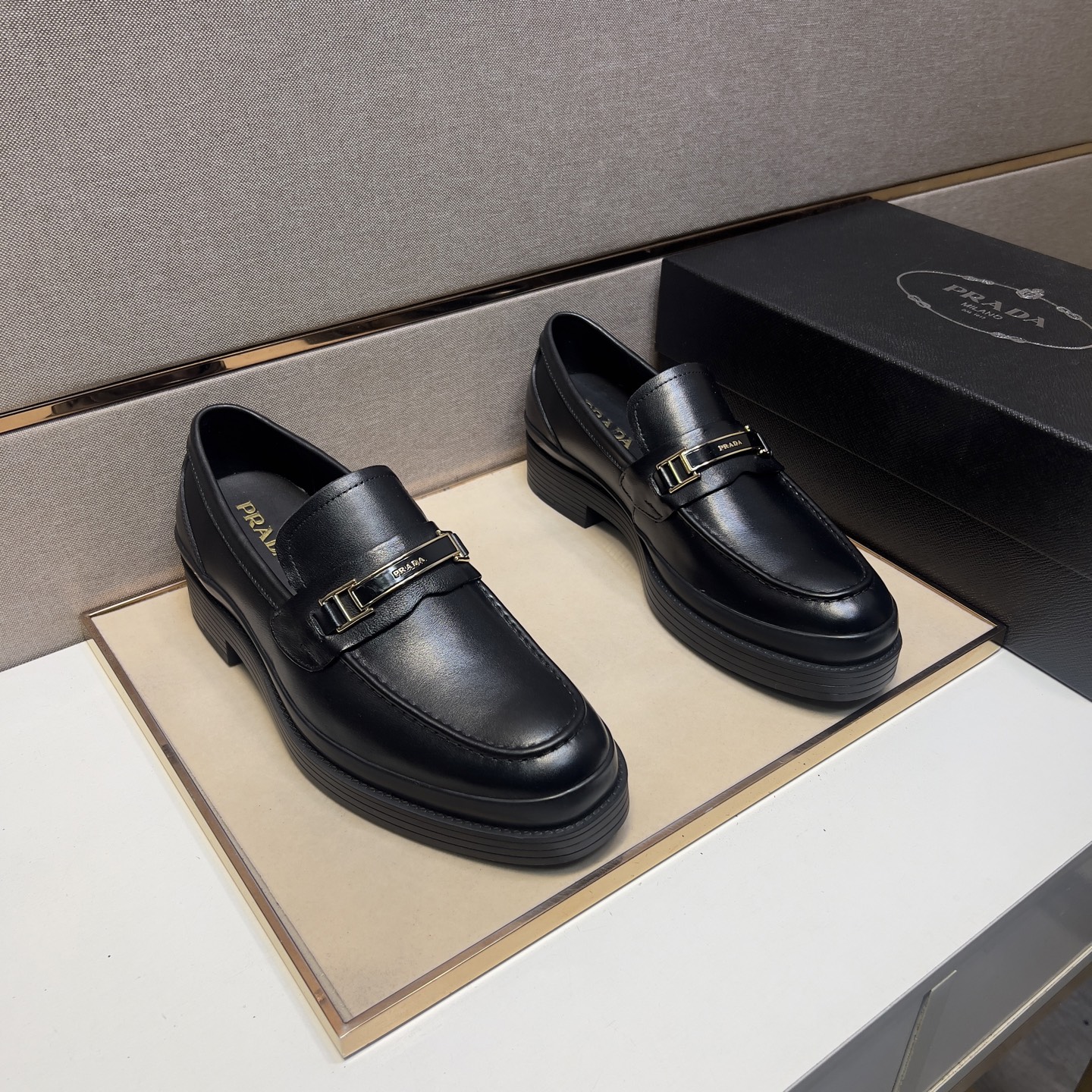 Prada 2025 Leather Loafers for Men - Comfortable & Durable, Sizes 38-44 1 Prada 2025 Leather Loafers for Men - Comfortable & Durable, Sizes 38-44