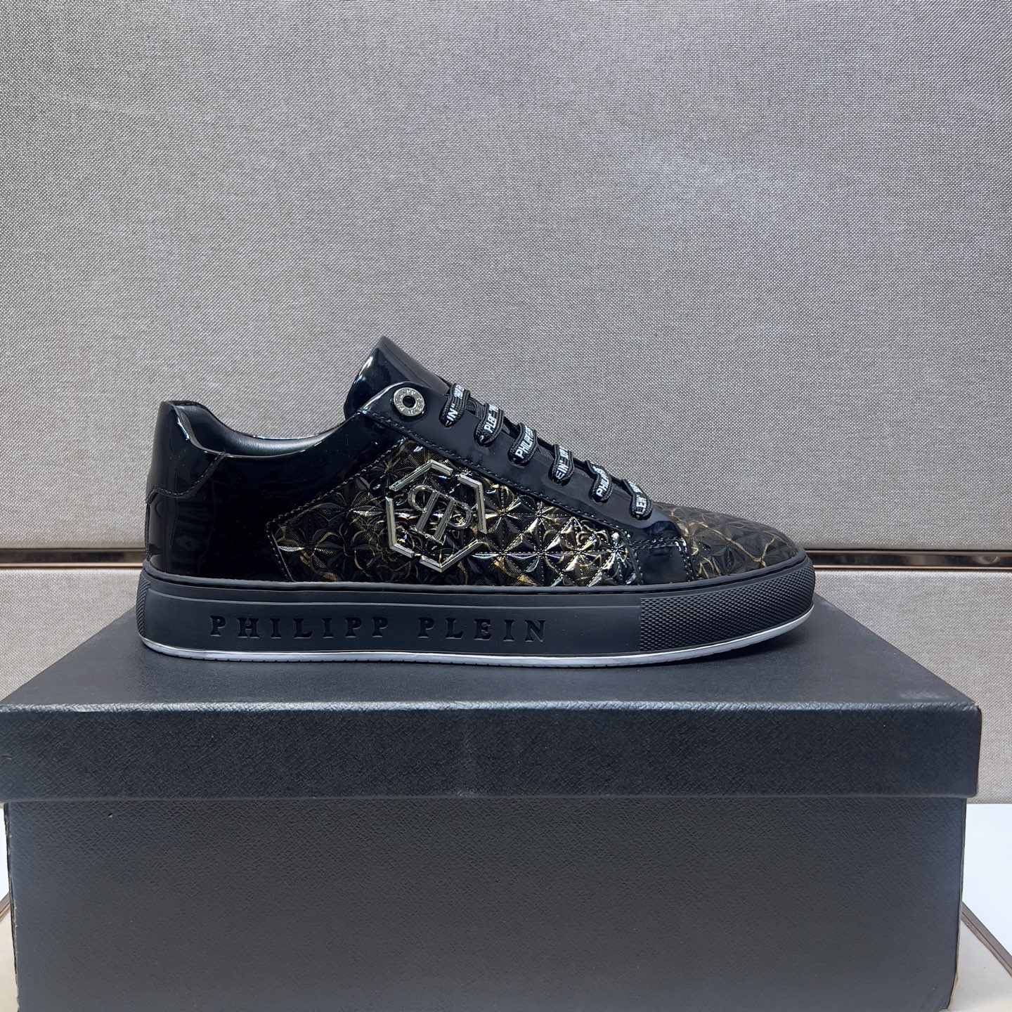 Men's Philipp Plein Black Leather Lace-Up Fashion Sneakers Size 38-44 4 i1742832868077 8669 0 2