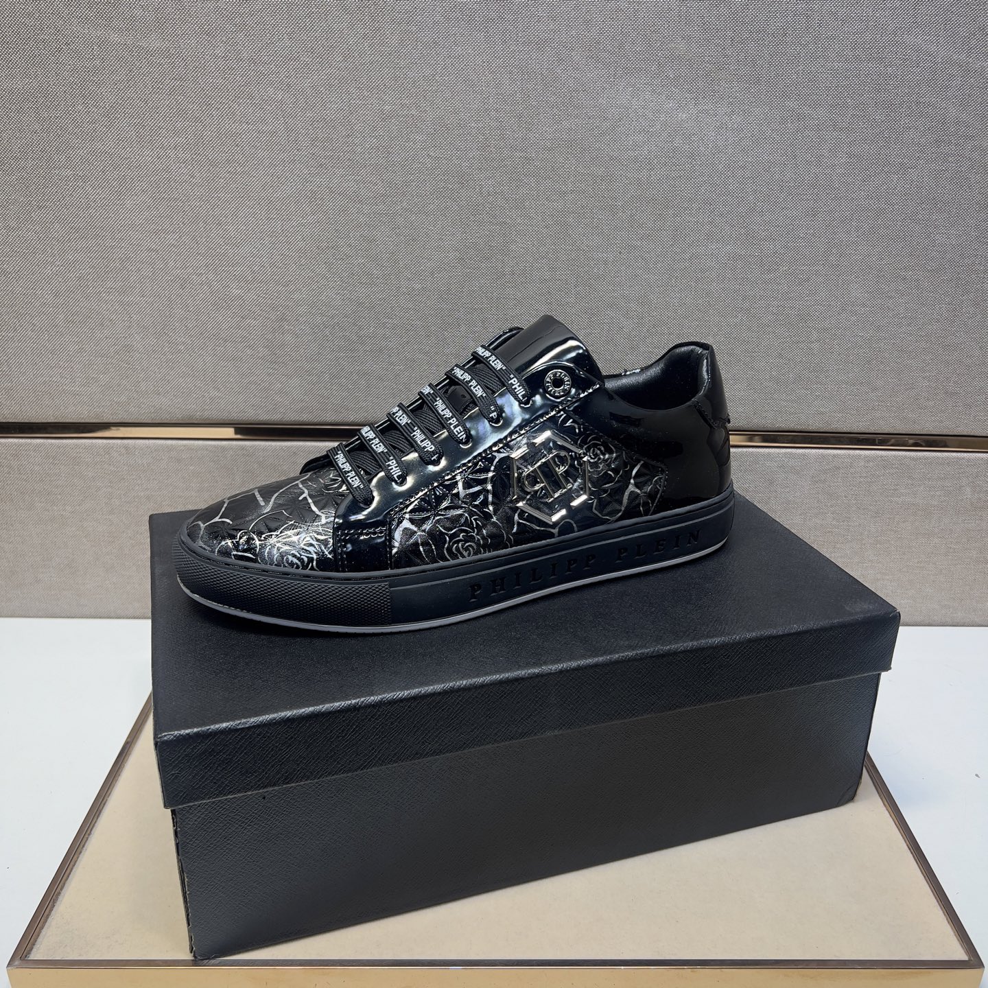 Philipp Plein Men's 2024 Leather Sneakers, Sizes 38-44, Multiple Colors 5 i1742832979907 5219 0 3