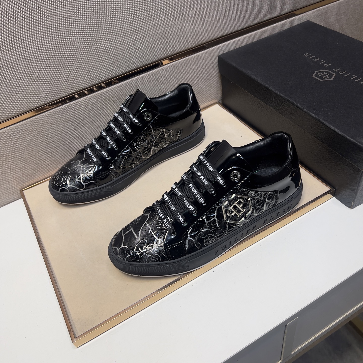 Philipp Plein Men's 2024 Leather Sneakers, Sizes 38-44, Multiple Colors 3 i1742832980655 5519 0 1