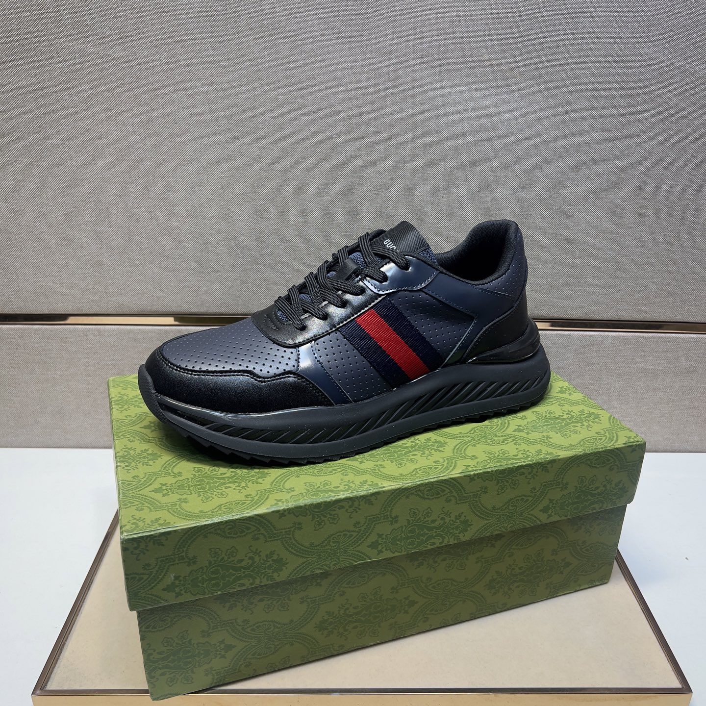 Gucci Men's Leather Sneakers with Web Stripe | Comfortable & Stylish 5 i1742833522023 7208 0 3