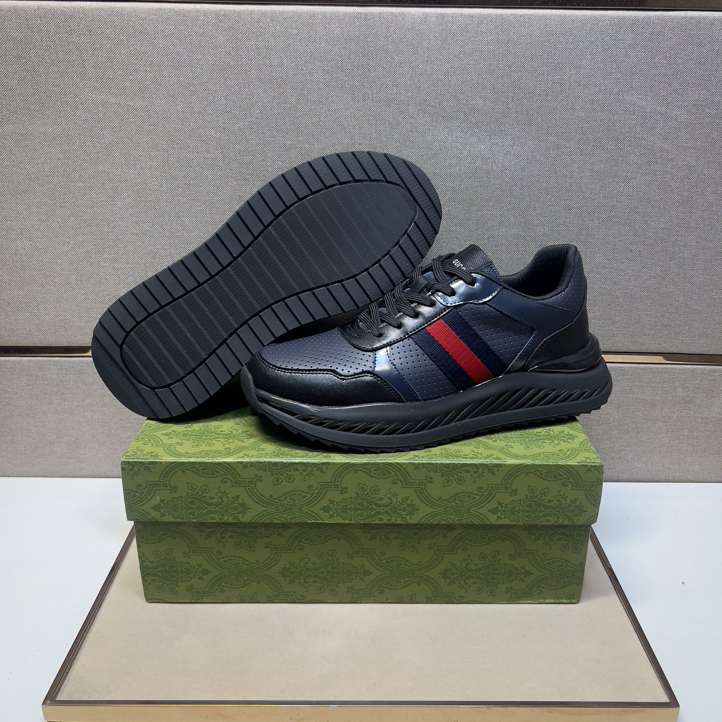 Gucci Men's Leather Sneakers with Web Stripe | Comfortable & Stylish 9 i1742833523607 6670 0 7