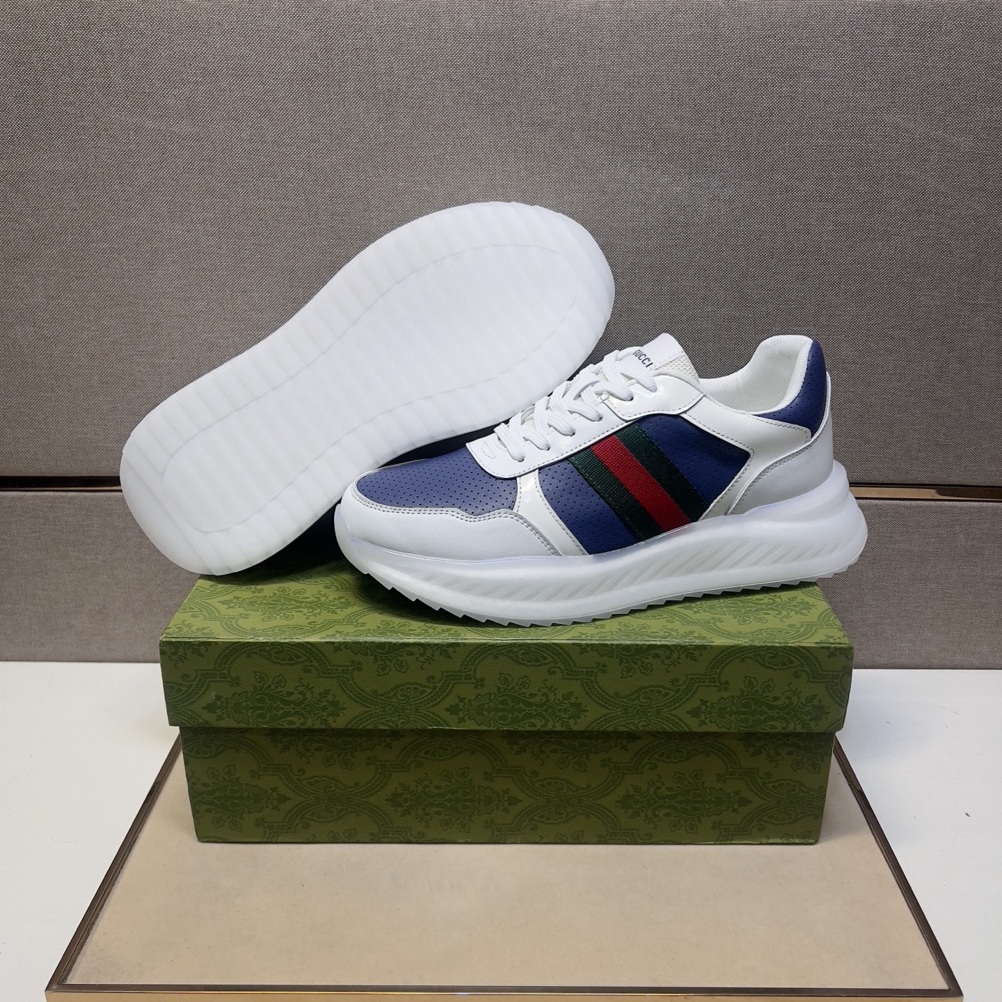 Gucci Men's Blue and White Leather Sneakers with Signature Stripe - Comfortable Fit 9 i1742833535520 3356 0 7