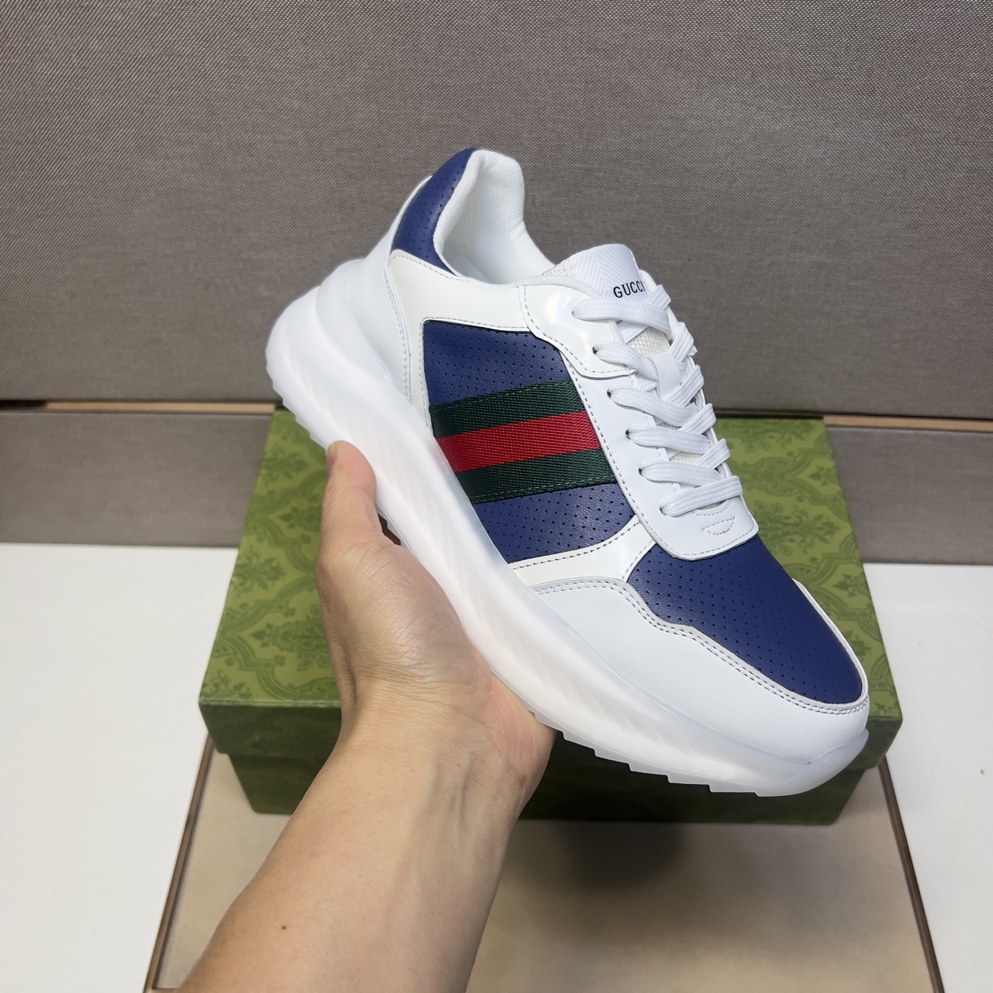 Gucci Men's Blue and White Leather Sneakers with Signature Stripe - Comfortable Fit 7 i1742833536377 1947 0 5
