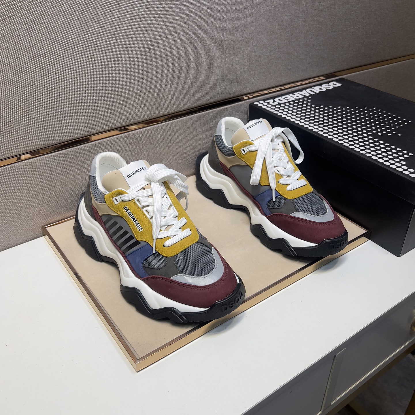 NO:274813,【D2～】Men's casual shoes z cabinets are available simultaneously. Size: 38-44# 1 color upper is made of multi-material splicing mesh inner lining, comfortable and breathable, original sole is comfortable and wear-resistant, real-life shooting is even better,19860909【D2～】男士休闲鞋 z柜同步发售 码数:38-44# 1个颜色鞋面选用多材质拼接网布内里,舒适透气,鞋底原版舒适耐磨大底,实物拍摄实物更赞,,Men's shoes