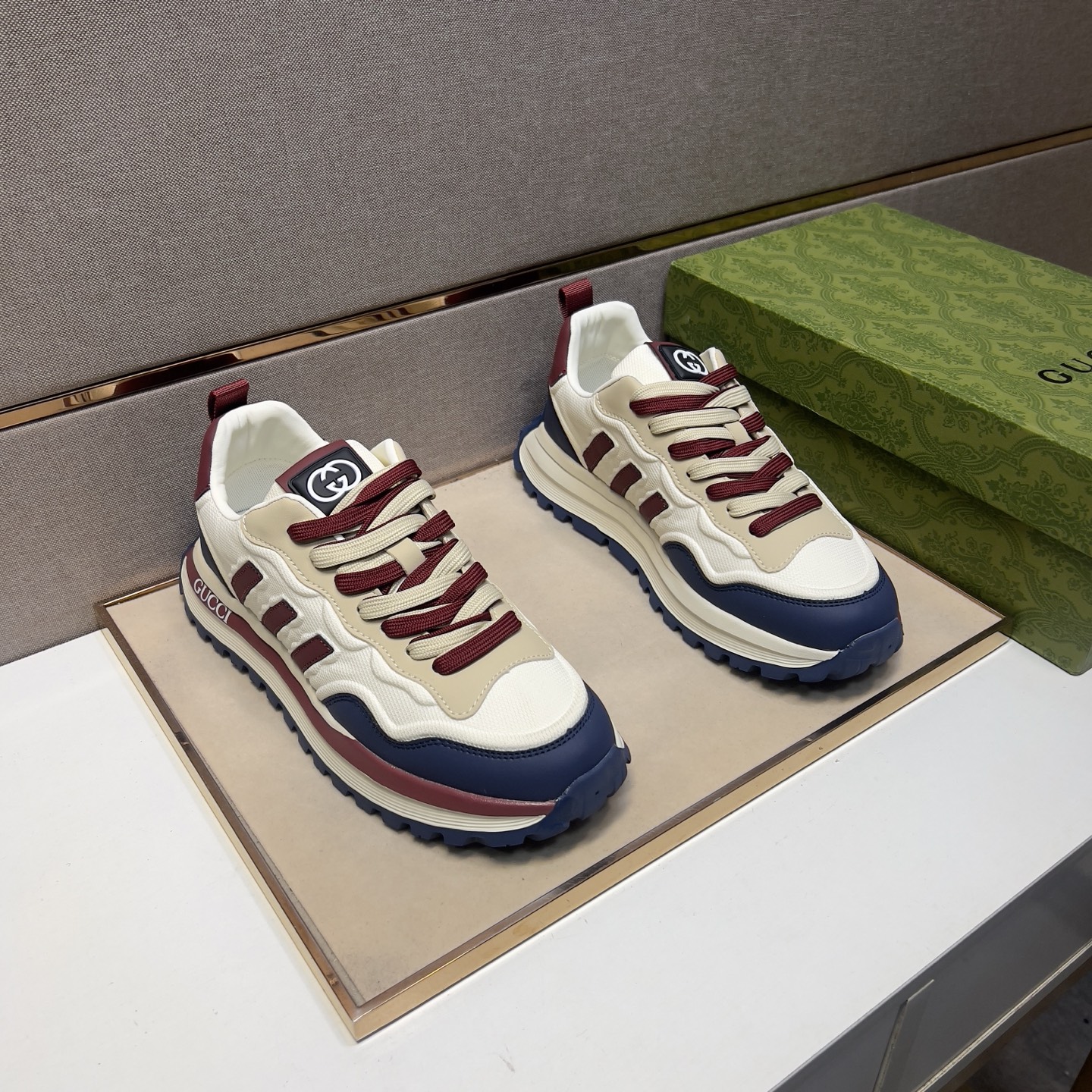 NO:275399,[Ancient ~] Men's casual shoes are available simultaneously in 2025z cabinet. Size: 39-44# The 3-color uppers are made of multi-material spliced ​​mesh fabric inner lining, comfortable and breathable, the original sole is comfortable and wear-resistant, and the real shot is even better.19860909【古～】男士休闲鞋 2025z柜同步发售 码数:39-44# 3个颜色鞋面选用多材质拼接网布内里,舒适透气,鞋底原版舒适耐磨大底,实物拍摄实物更赞,,Men's shoes