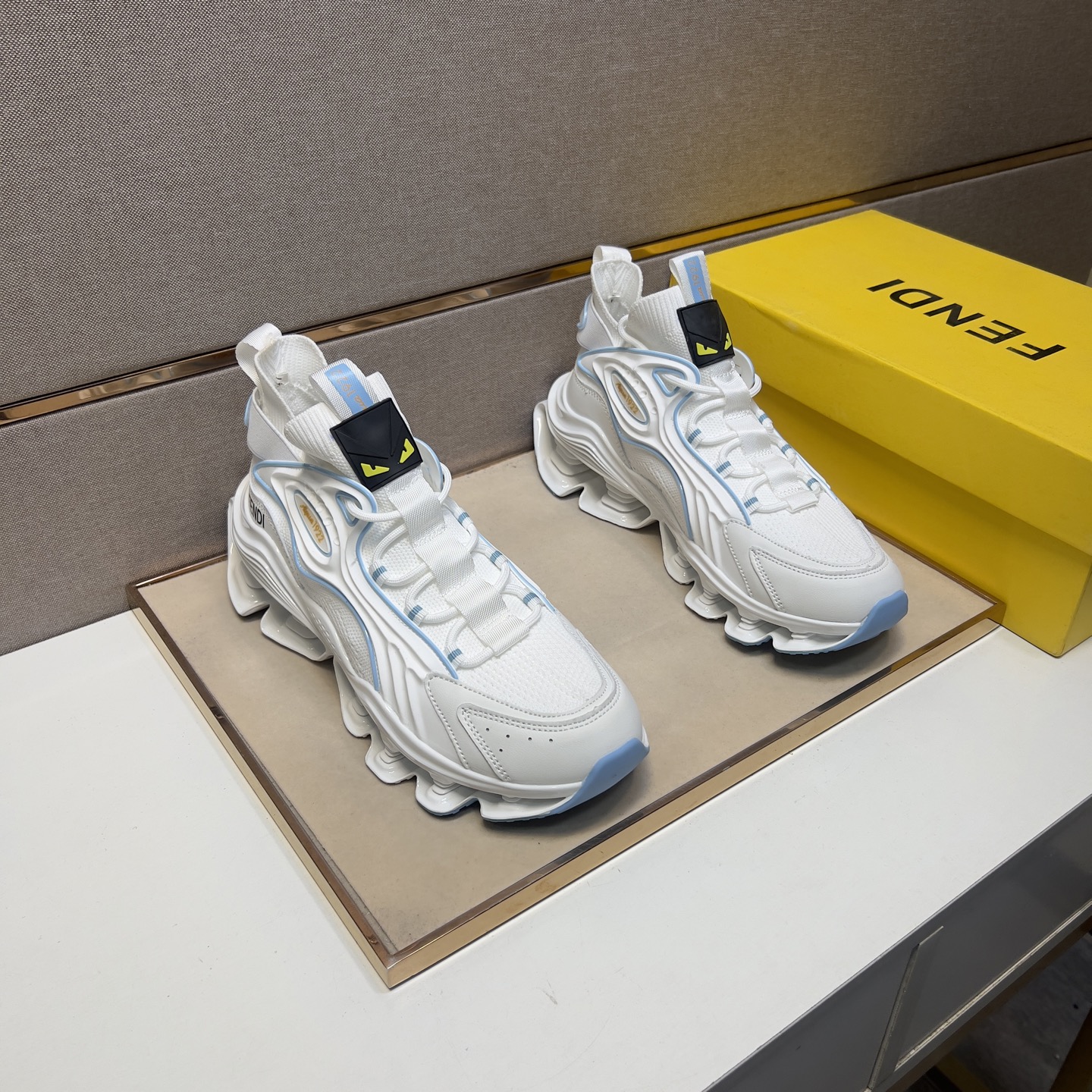 NO:275403,【Fen~】Men's casual shoes are available simultaneously in 2025z cabinet. Size: 39-44# The uppers of the two colors are made of multi-material spliced ​​mesh, which is comfortable and breathable. The original sole is comfortable and wear-resistant. The real shot is even better.19860909【芬～】男士休闲鞋 2025z柜同步发售 码数:39-44# 2个颜色鞋面选用多材质拼接网布内里,舒适透气,鞋底原版舒适耐磨大底,实物拍摄实物更赞,,Men's shoes