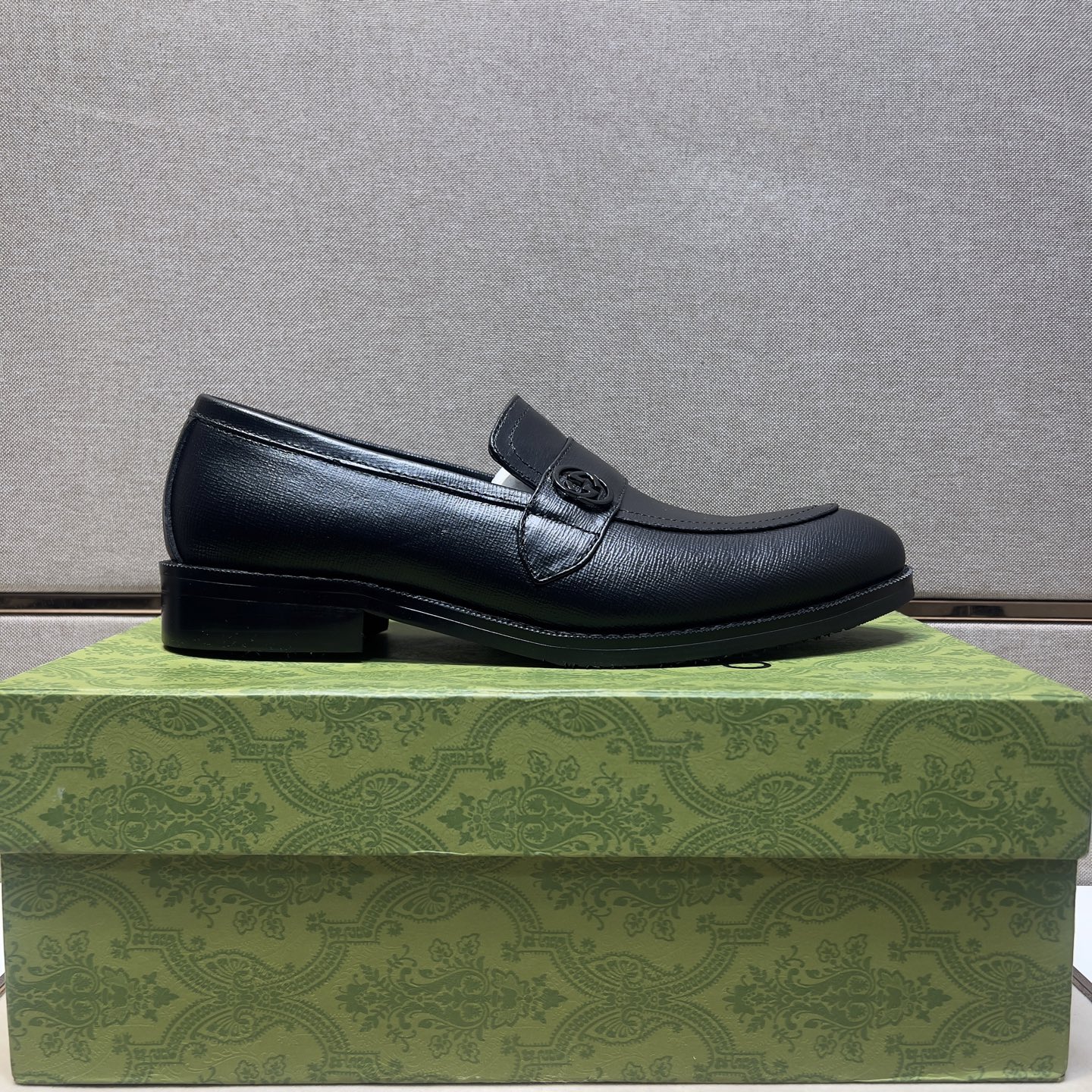 Elegant Leather Loafers for Men - Comfortable and Stylish Dress Shoes 4 i1743440522326 114 0 2