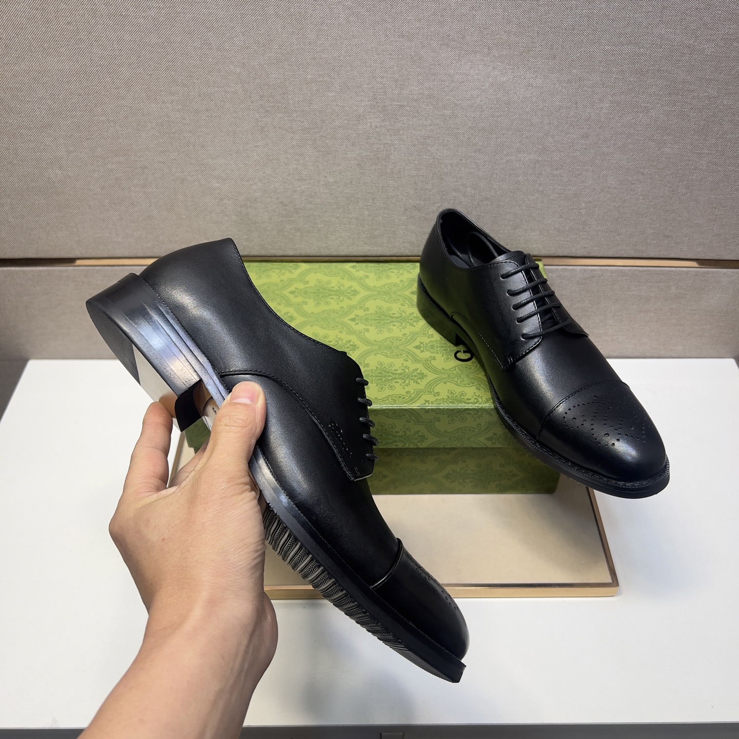 Gucci Men's Leather Lace-Up Oxford Dress Shoes, Black, Sizes 39-44 8 i1743440608978 4272 0 6
