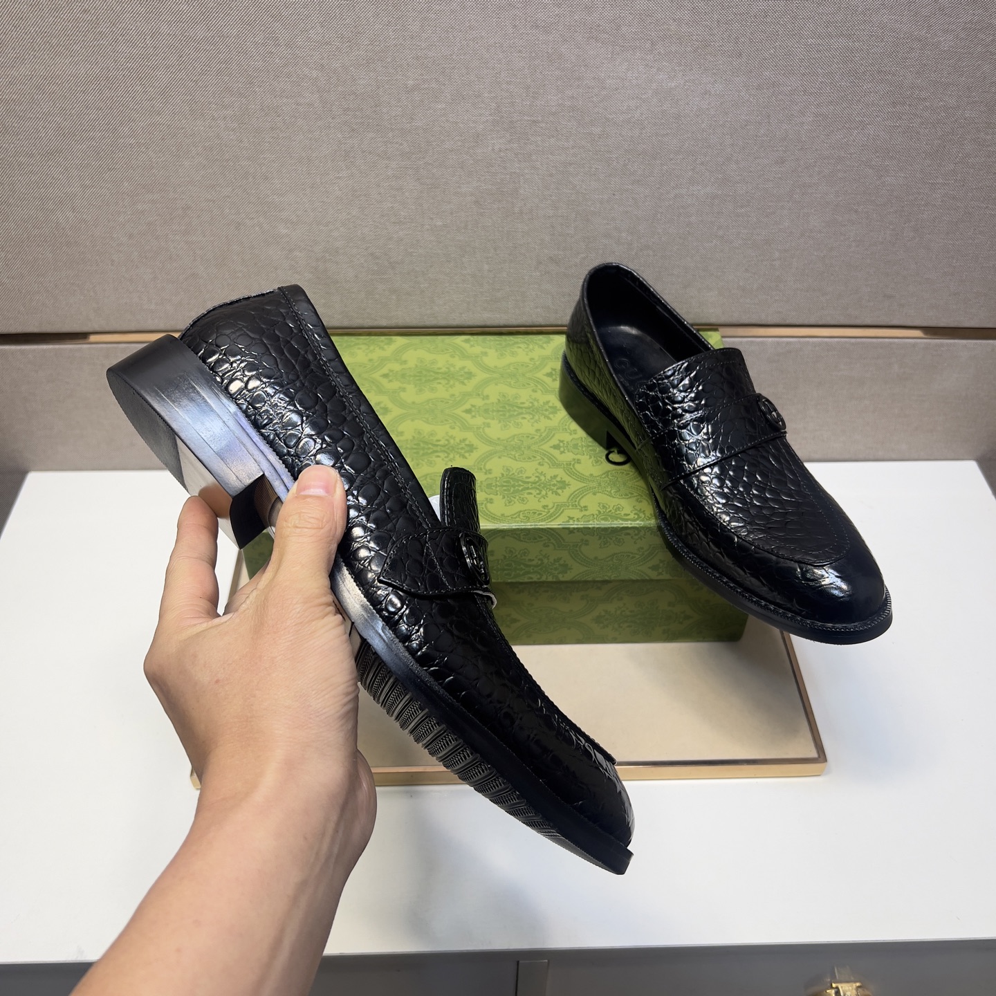 Gucci Men's Black Leather Loafers with Alligator Embossed Design, Sizes 39-44 8 i1743440631458 2148 0 6