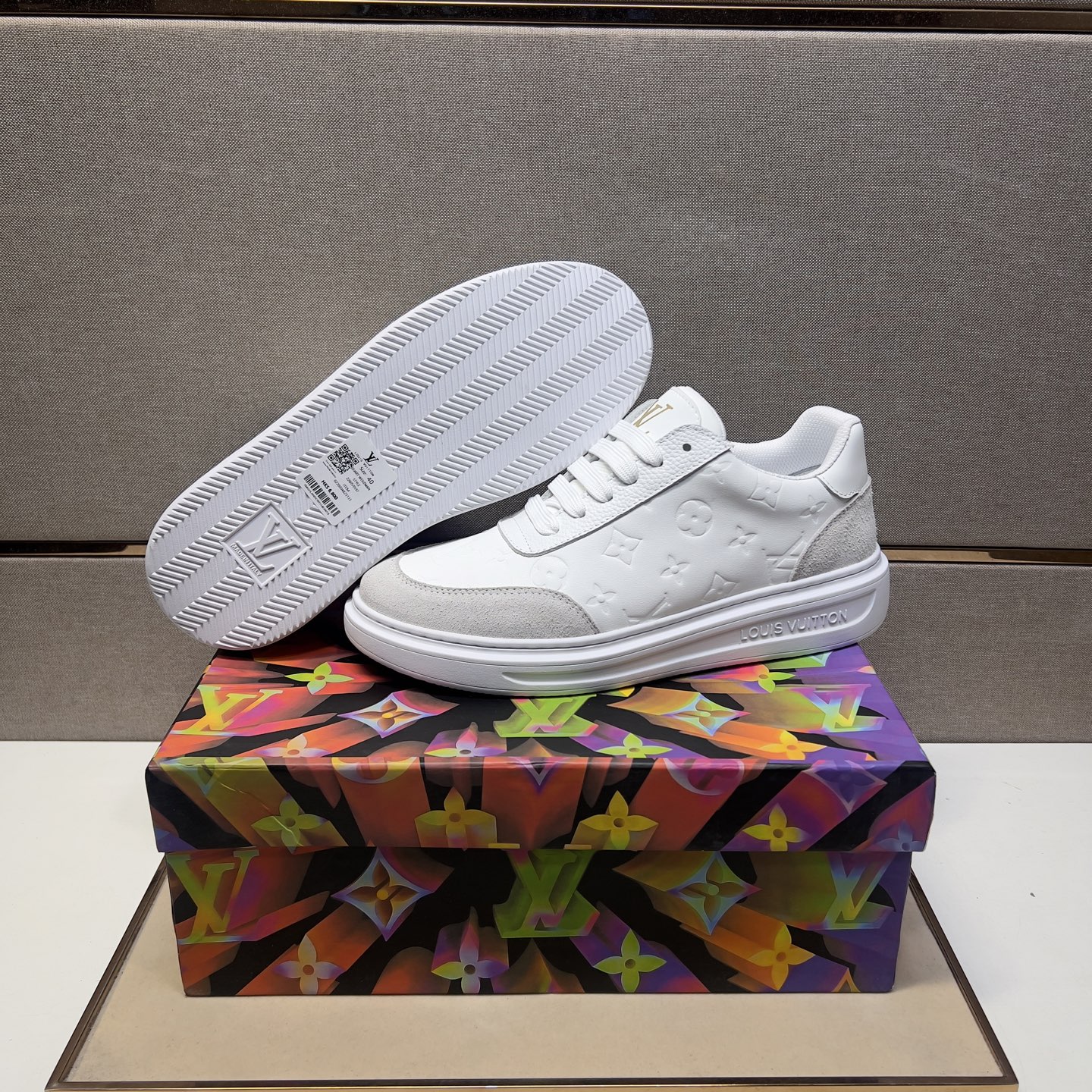 Louis Vuitton Men's White Leather Casual Sneakers Size 38-44 9 i1743526260150 1940 0 7