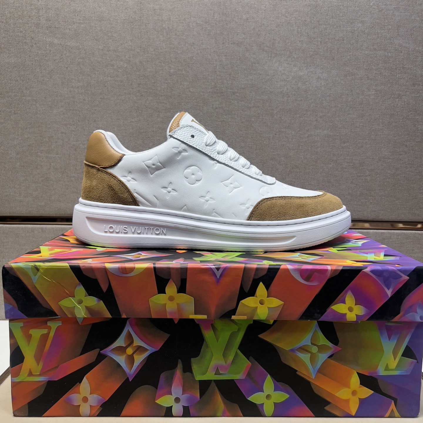 Louis Vuitton Men's White Leather and Suede Casual Sneakers Size 38-44 4 i1743526302684 9199 0 2