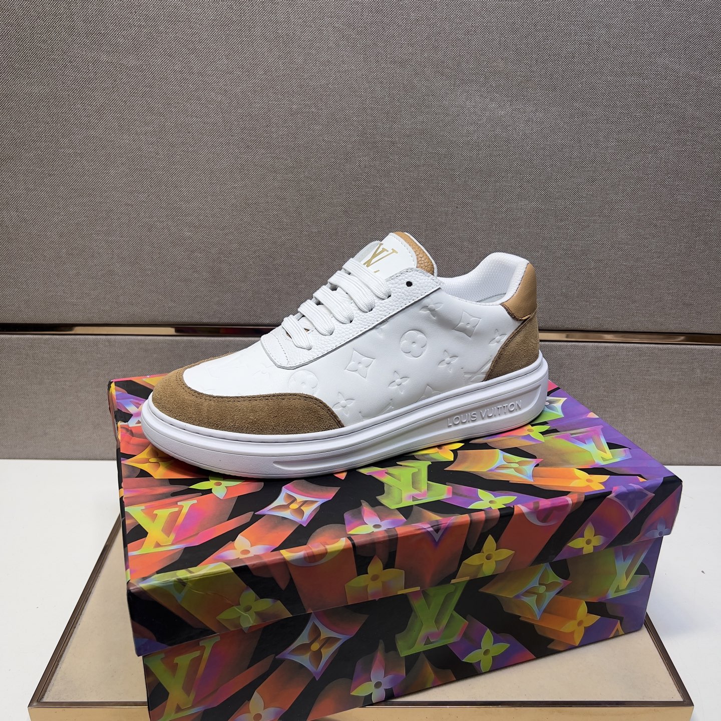Louis Vuitton Men's White Leather and Suede Casual Sneakers Size 38-44 5 i1743526302754 1 0 3
