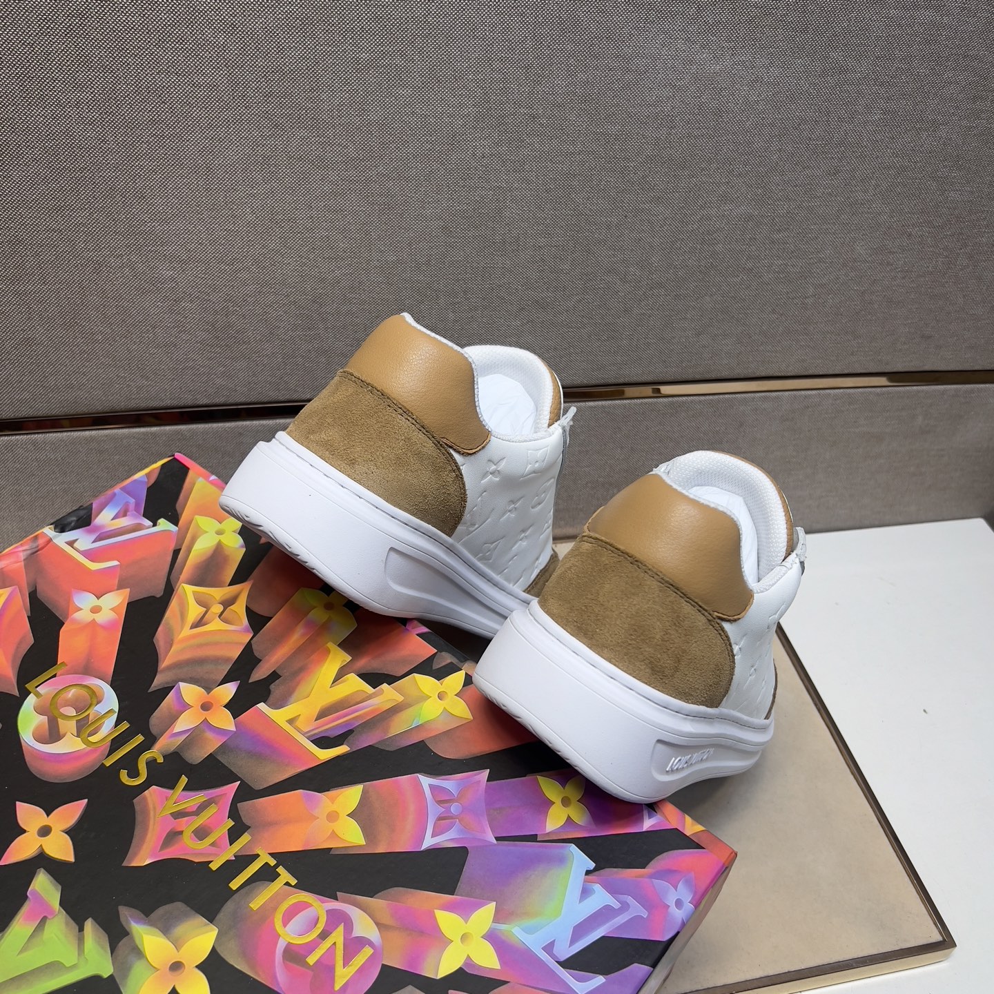 Louis Vuitton Men's White Leather and Suede Casual Sneakers Size 38-44 10 i1743526303458 9163 0 8