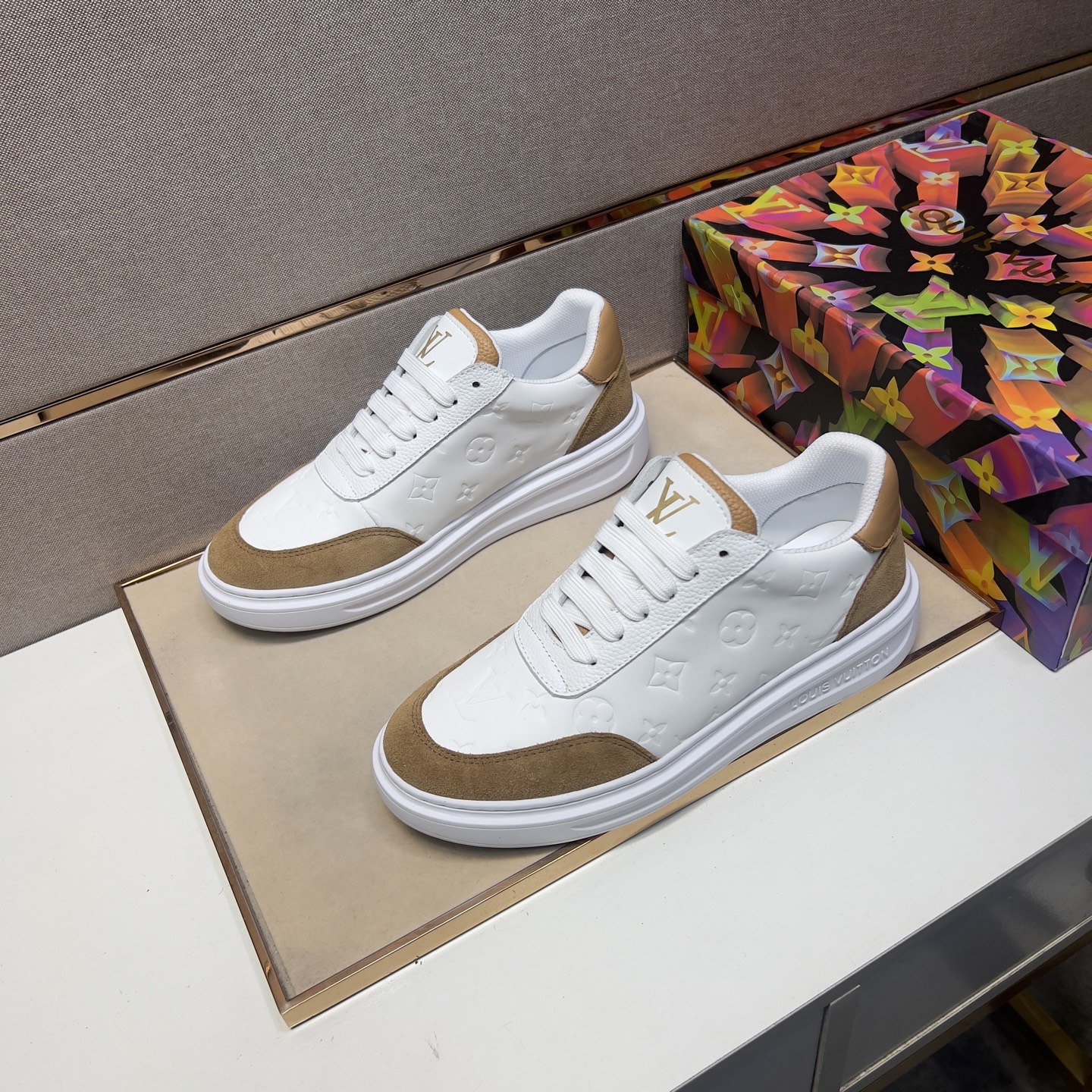 Louis Vuitton Men's White Leather and Suede Casual Sneakers Size 38-44 3 i1743526303469 3010 0 1