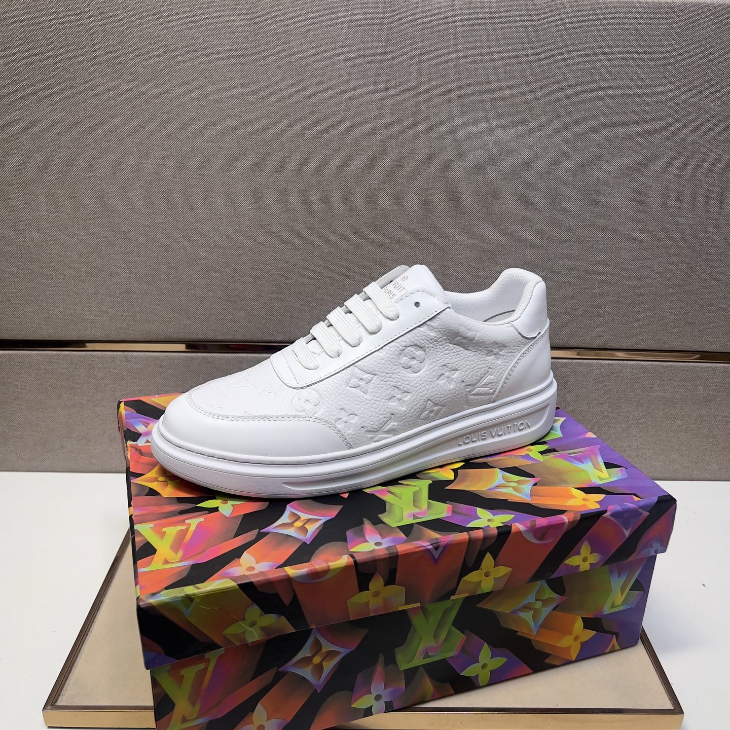 Louis Vuitton Men's White Leather Casual Sneakers, Size 38-44 5 i1743526344349 5755 0 9
