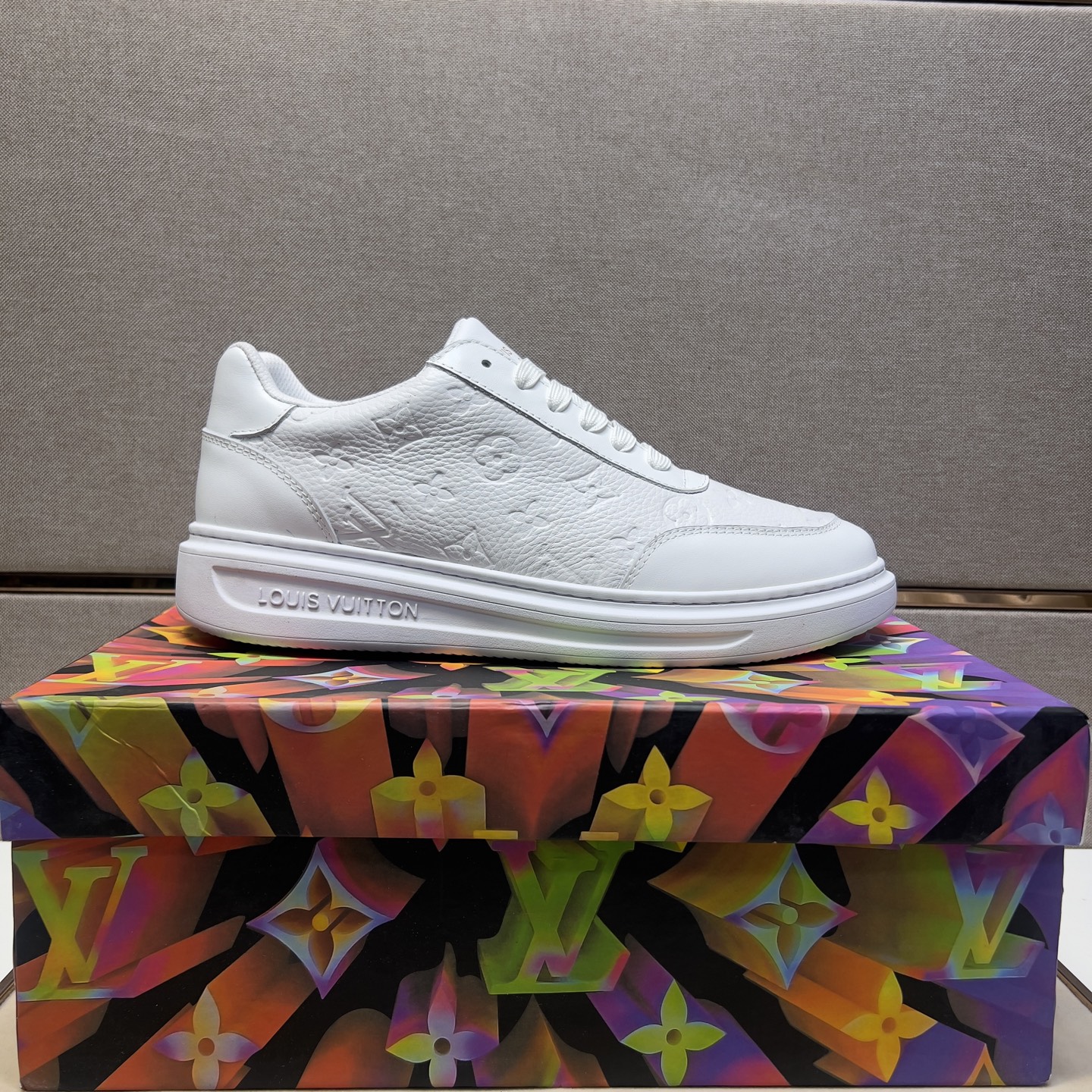 Louis Vuitton Men's White Leather Casual Sneakers, Size 38-44 4 i1743526378910 3434 0 2