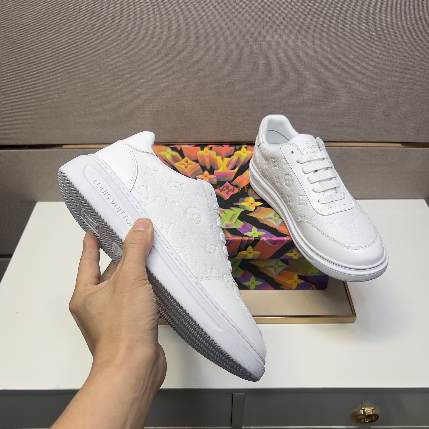 Louis Vuitton Men's White Leather Casual Sneakers, Size 38-44 8 i1743526378927 6201 0 6