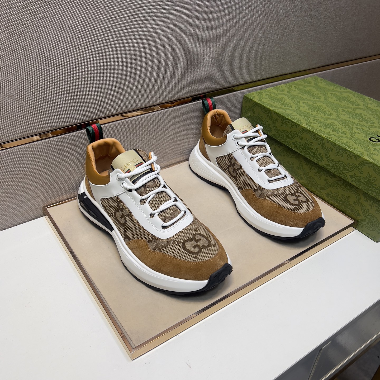 NO:276025,[Ancient ~] Men's casual shoes are available simultaneously in 2025z cabinet. Size: 38-44# The uppers of 3 colors are made of multi-material spliced ​​leather inner lining, comfortable and breathable, the original sole is comfortable and wear-resistant, and the real shot is even better.19860909【古～】男士休闲鞋 2025z柜同步发售 码数:38-44# 3个颜色鞋面选用多材质拼接真皮内里,舒适透气,鞋底原版舒适耐磨大底,实物拍摄实物更赞,,Men's shoes