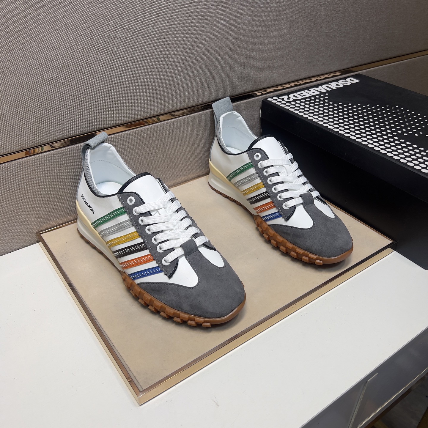 NO:276739,【D2～】Men's casual shoes 2025z cabinets are available simultaneously. Size: 38-44# 1 color upper is made of multi-material spliced ​​leather inner lining, comfortable and breathable, original sole is comfortable and wear-resistant, and the real shot is even better.19860909【D2～】男士休闲鞋 2025z柜同步发售 码数:38-44# 1个颜色鞋面选用多材质拼接真皮内里,舒适透气,鞋底原版舒适耐磨大底,实物拍摄实物更赞,,Men's shoes