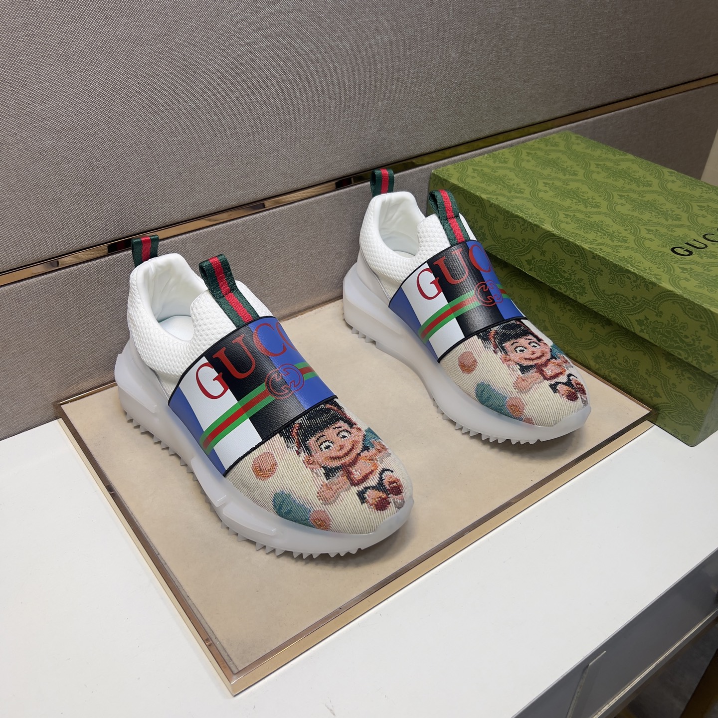 NO:277690,[Ancient ~] Men's casual shoes are available simultaneously in 2025z cabinet. Size: 38-44# The 3-color uppers are made of multi-material spliced ​​mesh fabric inner lining, comfortable and breathable, the original sole is comfortable and wear-resistant, and the real shot is even better.19860909【古～】男士休闲鞋 2025z柜同步发售 码数:38-44# 3个颜色鞋面选用多材质拼接网布内里,舒适透气,鞋底原版舒适耐磨大底,实物拍摄实物更赞,,Men's shoes