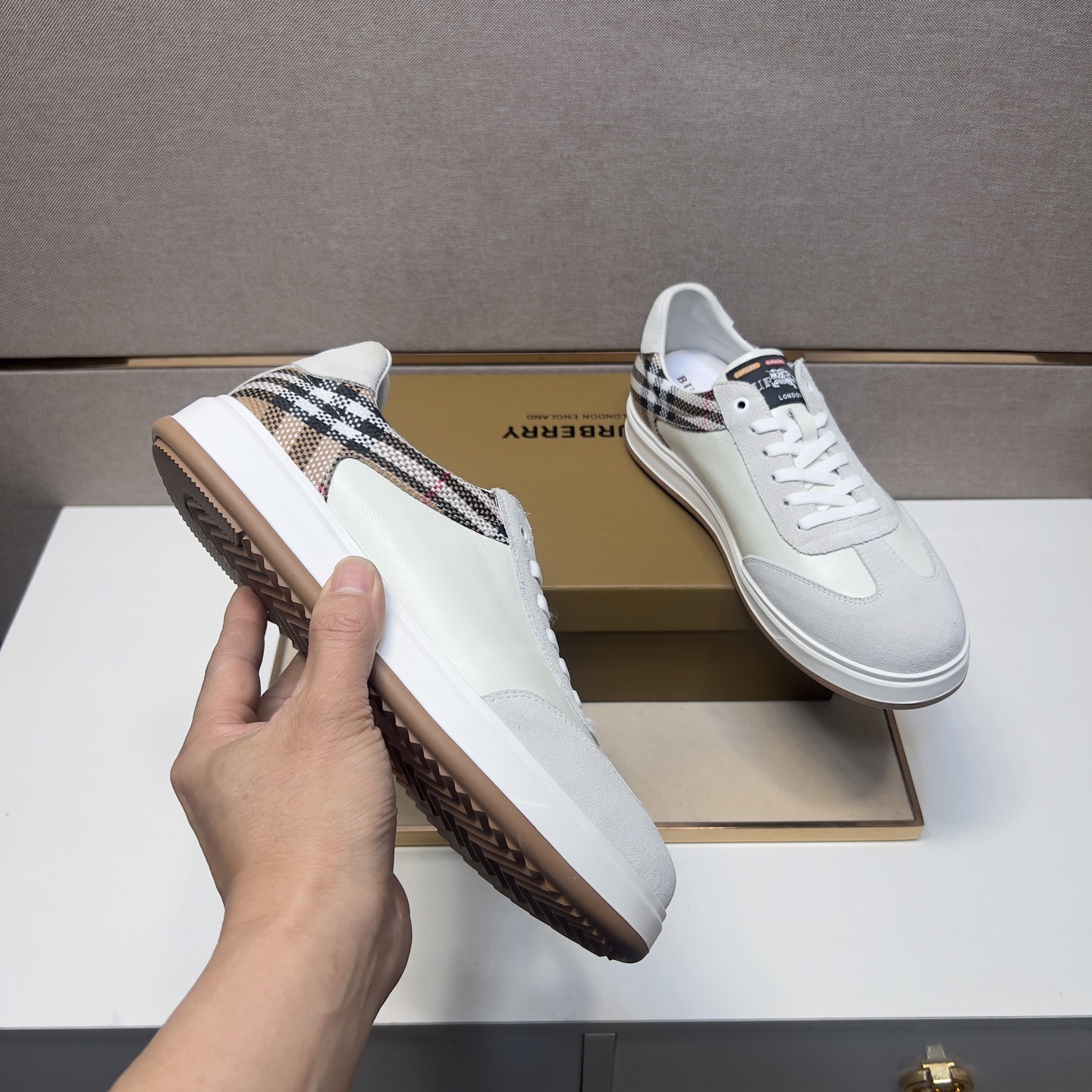 Burberry Men's Casual Sneakers in Multiple Materials and Leather Lining 8 i1744820066508 610 0 6