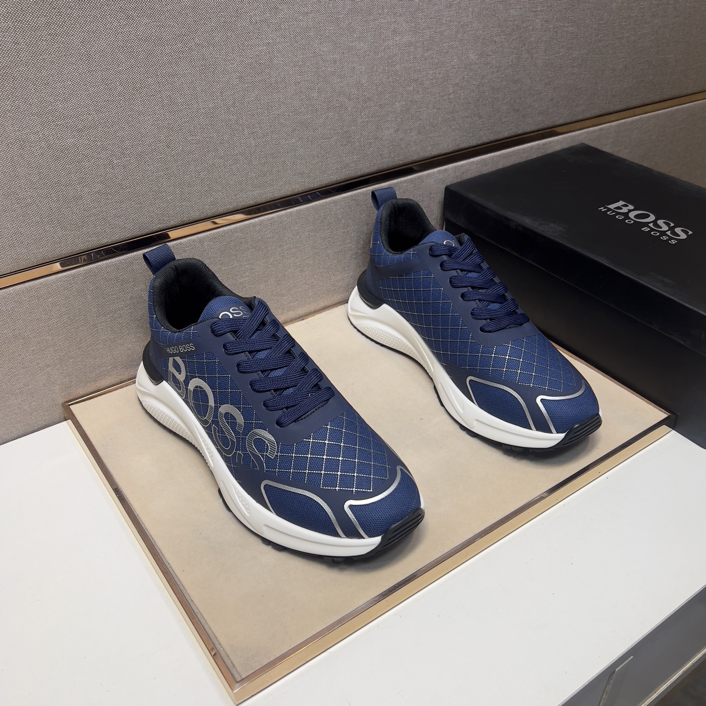 NO:280344,【BO～】Men's casual shoes are available simultaneously in 2025z cabinet. Size: 38-44# The uppers of 3 colors are made of multi-material spliced ​​mesh fabric, comfortable and breathable, the original sole is comfortable and wear-resistant and non-slip sole, and the real thing is even better.19860909【BO～】男士休闲鞋 2025z柜同步发售 码数:38-44# 3个颜色鞋面选用多材质拼接网布内里,舒适透气,鞋底原版舒适耐磨防滑大底,实物拍摄实物更赞,,Men's shoes