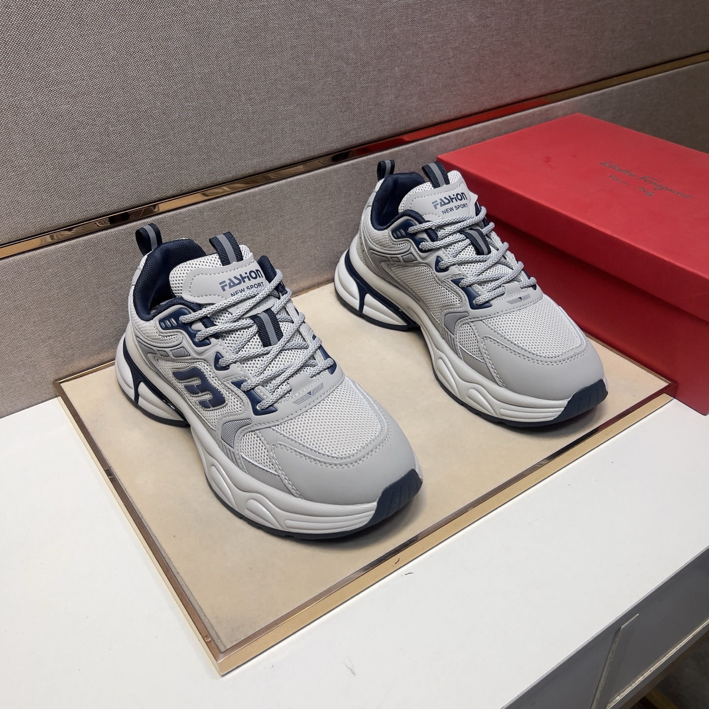 NO:279452,[Fei~] Men's casual shoes, 2025z cabinets are available simultaneously. Number of sizes: 38-44# 2 color uppers are made of multi-material splicing mesh fabric inner lining, comfortable and breathable, original sole is comfortable and wear-resistant, and the real shot is even better.19860909【菲～】男士休闲鞋,2025z柜同步发售 码数:38-44# 2个颜色鞋面选用多材质拼接网布内里,舒适透气,鞋底原版舒适耐磨大底,实物拍摄实物更赞,,Men's shoes