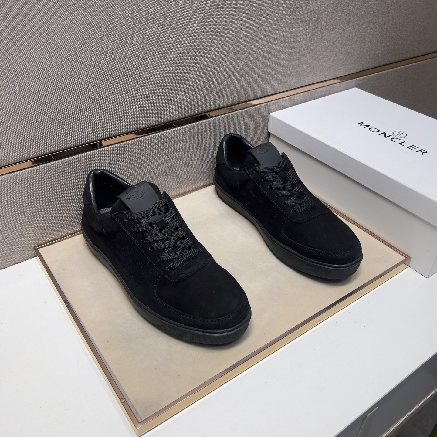 NO:279472,[Meng~] Men's casual shoes, 2025z cabinets are available simultaneously. Number of sizes: 38-44# The uppers of 3 colors are made of multi-material spliced ​​leather inner lining, comfortable and breathable, the original sole is comfortable and wear-resistant, and the real shot is even better.19860909【蒙～】男士休闲鞋,2025z柜同步发售 码数:38-44# 3个颜色鞋面选用多材质拼接真皮内里,舒适透气,鞋底原版舒适耐磨大底,实物拍摄实物更赞,,Men's shoes