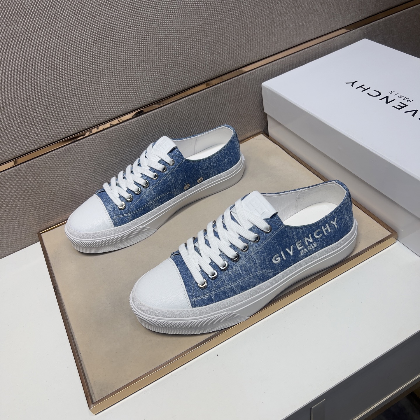 Givenchy Men's Casual Denim Sneakers With Leather Lining-Comfortable 3 i1745340683676 5718 0 1