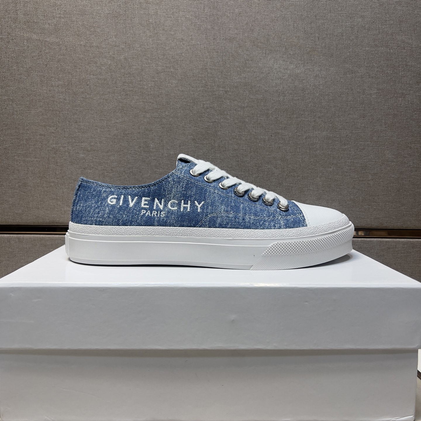 Givenchy Men's Casual Denim Sneakers With Leather Lining-Comfortable 4 i1745340683790 31 0 2