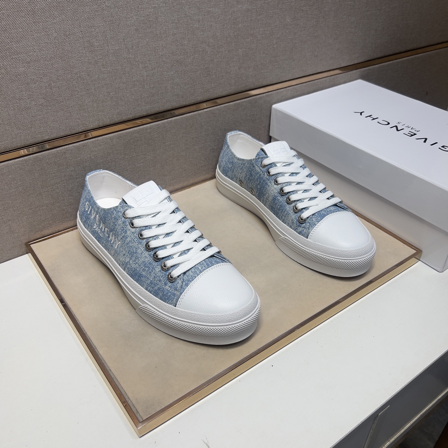 Givenchy Men's Casual Sneakers in Blue Denim and Leather, Sizes 38-44 1 Givenchy Men's Casual Sneakers in Blue Denim and Leather, Sizes 38-44