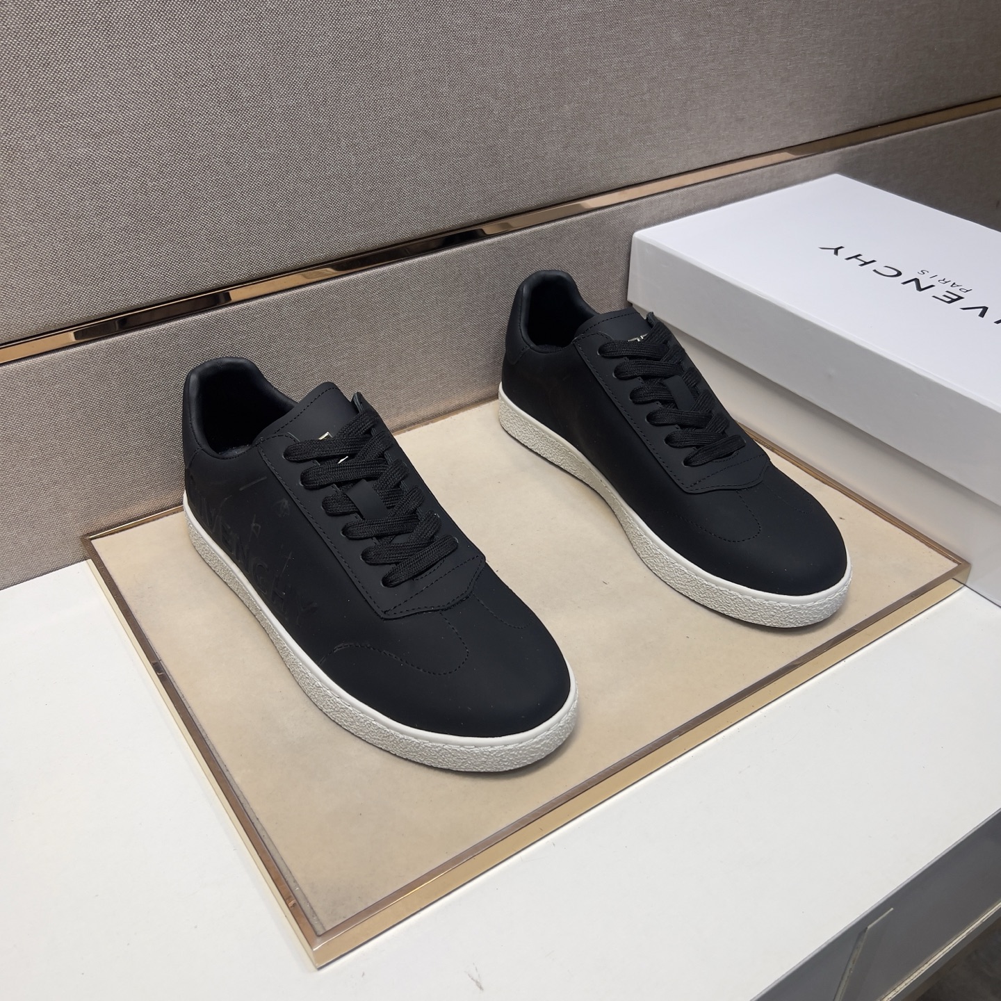 Givenchy Men's City Sport Sneakers in Black Leather, Sizes 38-44 1 Givenchy Men's City Sport Sneakers in Black Leather, Sizes 38-44