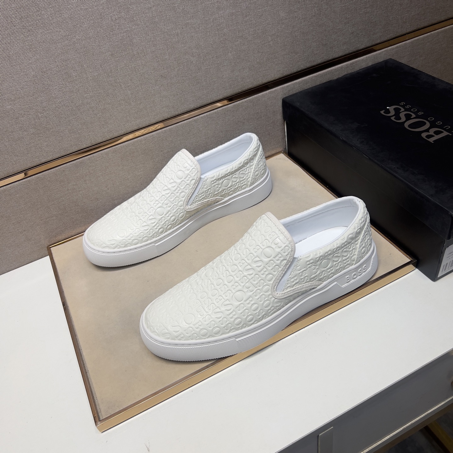 BOSS Men's Slip-On Sneakers: Fashionable & Comfortable, Sizes 38-44 3 i1745425873374 3974 0 1