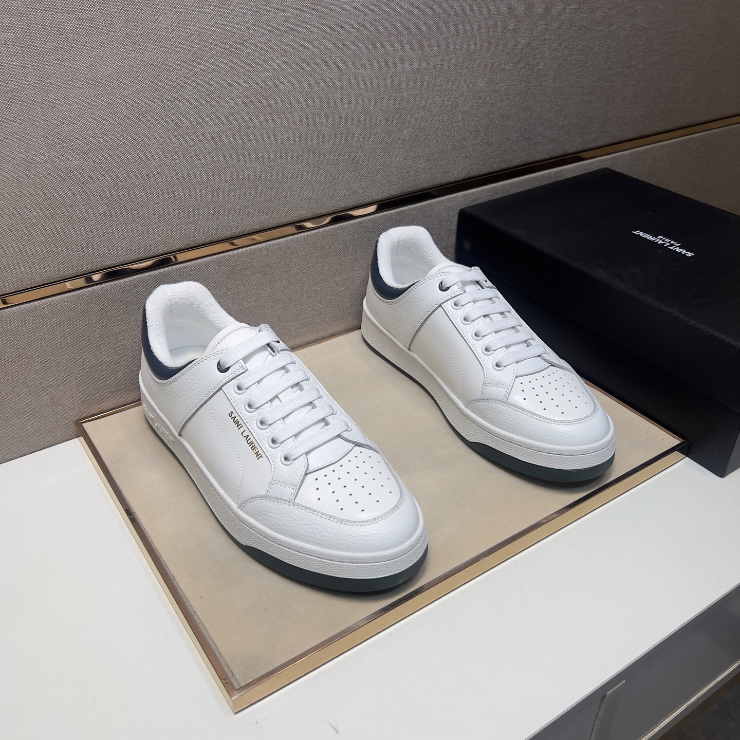 NO:280633,[Saint ~] Men's casual shoes are available simultaneously in 2025z cabinet. Size: 38-44# 3 color uppers are made of cowhide spliced ​​towels inside   cowhide feet, comfortable and breathable, original sole is comfortable and wear-resistant, real shots are even better, cowhide19860909【圣～】男士休闲鞋 2025z柜同步发售 码数:38-44# 3个颜色鞋面选用牛皮拼接毛巾内里 牛皮垫脚,舒适透气,鞋底原版舒适耐磨大底,实物拍摄实物更赞,,cowhide,Men's shoes