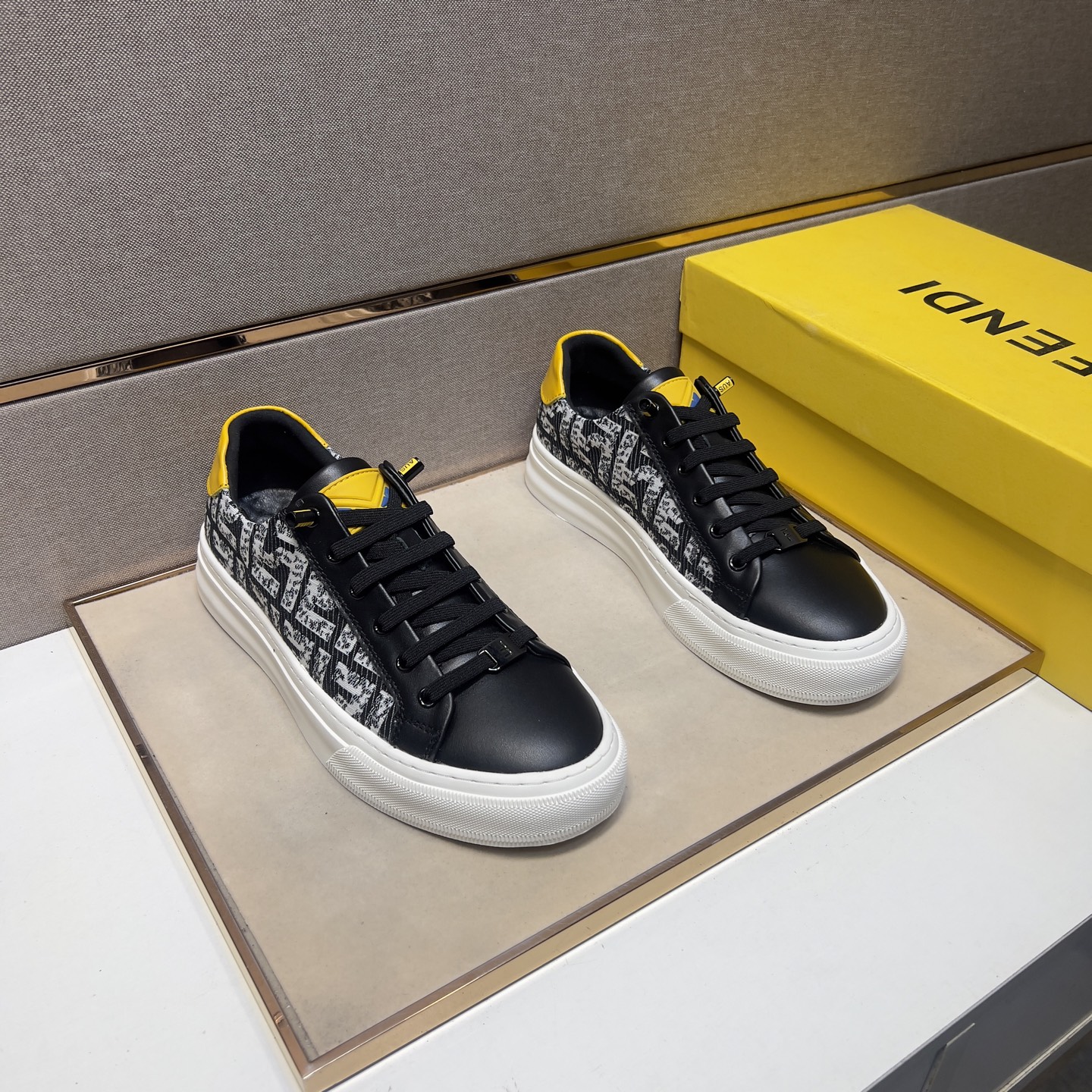 NO:280639,【Fen~】Men's casual shoes are available simultaneously in 2025z cabinet. Size: 38-44# The uppers of the two colors are made of multi-material spliced ​​leather inner lining, comfortable and breathable, the original sole is comfortable and wear-resistant and non-slip sole, and the real shot is even better.19860909【芬～】男士休闲鞋 2025z柜同步发售 码数:38-44# 2个颜色鞋面选用多材质拼接真皮内里,舒适透气,鞋底原版舒适耐磨防滑大底,实物拍摄实物更赞,,Men's shoes