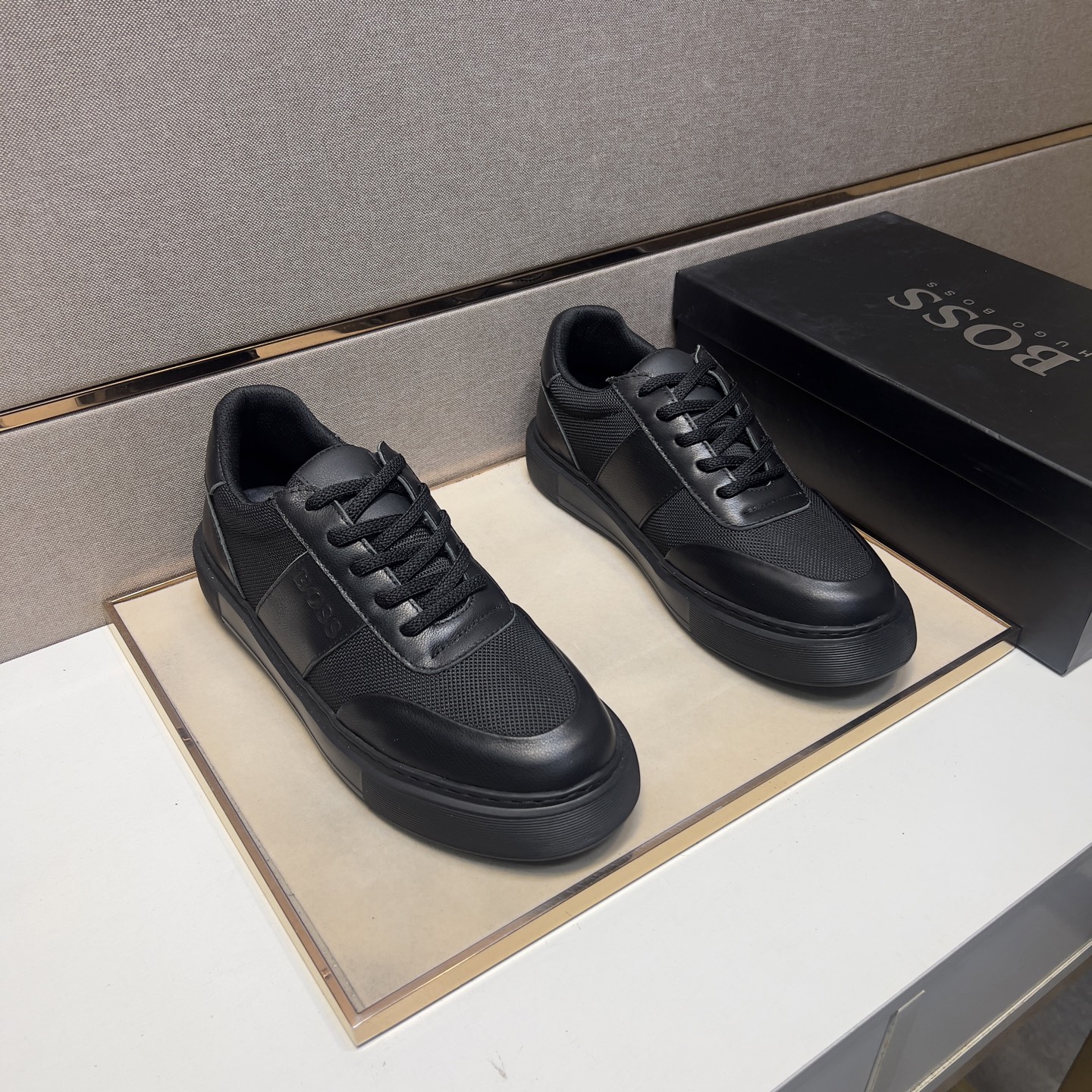 NO:283852,【BO～】Men's casual shoes are available simultaneously in 2025z cabinet. Size: 38-44# The uppers of 2 colors are made of multi-material spliced ​​mesh fabric, comfortable and breathable, the original sole is comfortable and wear-resistant and non-slip sole, and the real shot is even better.19860909【BO～】男士休闲鞋 2025z柜同步发售 码数:38-44# 2个颜色鞋面选用多材质拼接网布内里,舒适透气,鞋底原版舒适耐磨防滑大底,实物拍摄实物更赞,,Men's shoes