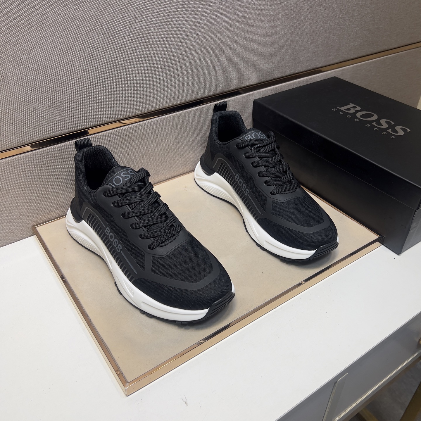NO:349345,【BO～】Men's casual shoes are available simultaneously in 2025z cabinet. Size: 38-44# The uppers of 3 colors are made of multi-material spliced ​​mesh fabric, comfortable and breathable, the original sole is comfortable and wear-resistant and non-slip sole, and the real thing is even better.19860909【BO～】男士休闲鞋 2025z柜同步发售 码数:38-44# 3个颜色鞋面选用多材质拼接网布内里,舒适透气,鞋底原版舒适耐磨防滑大底,实物拍摄实物更赞,,Men's shoes