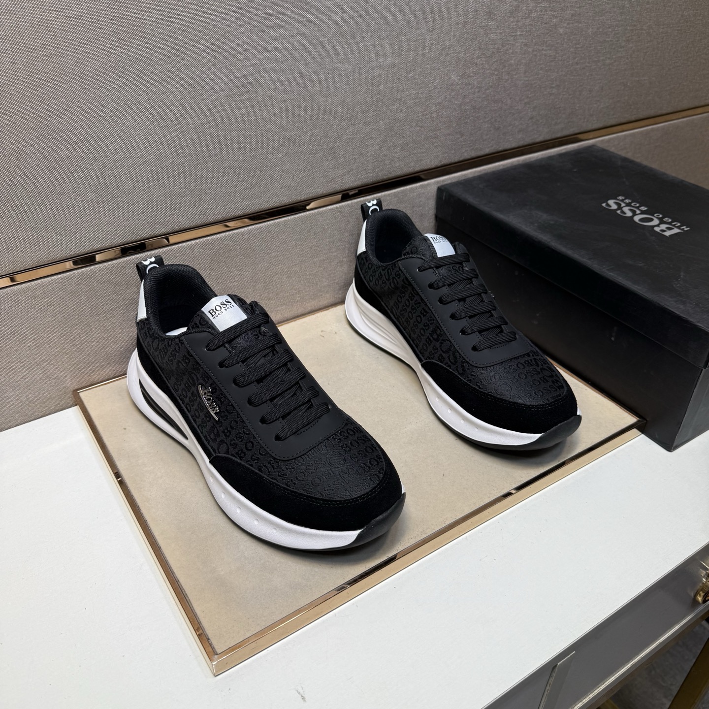 NO:350850,【BO～】Men's casual shoes are available simultaneously in 2025z cabinet. Size: 38-44# The uppers of 3 colors are made of multi-material spliced ​​mesh fabric, comfortable and breathable, the original sole is comfortable and wear-resistant and non-slip sole, and the real thing is even better.19860909【BO～】男士休闲鞋 2025z柜同步发售 码数:38-44# 3个颜色鞋面选用多材质拼接网布内里,舒适透气,鞋底原版舒适耐磨防滑大底,实物拍摄实物更赞,,Men's shoes