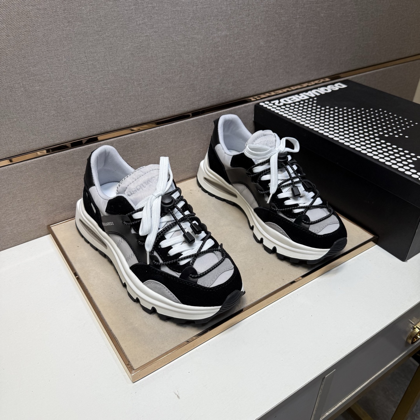 NO:345136,【D2～】Men's casual shoes 2025z cabinets are available simultaneously. Size: 38-44# 1 color upper is made of multi-material spliced ​​mesh fabric inner lining, comfortable and breathable, original sole is comfortable and wear-resistant, and the real shot is even better.19860909【D2～】男士休闲鞋 2025z柜同步发售 码数:38-44# 1个颜色鞋面选用多材质拼接网布内里,舒适透气,鞋底原版舒适耐磨大底,实物拍摄实物更赞,,Men's shoes